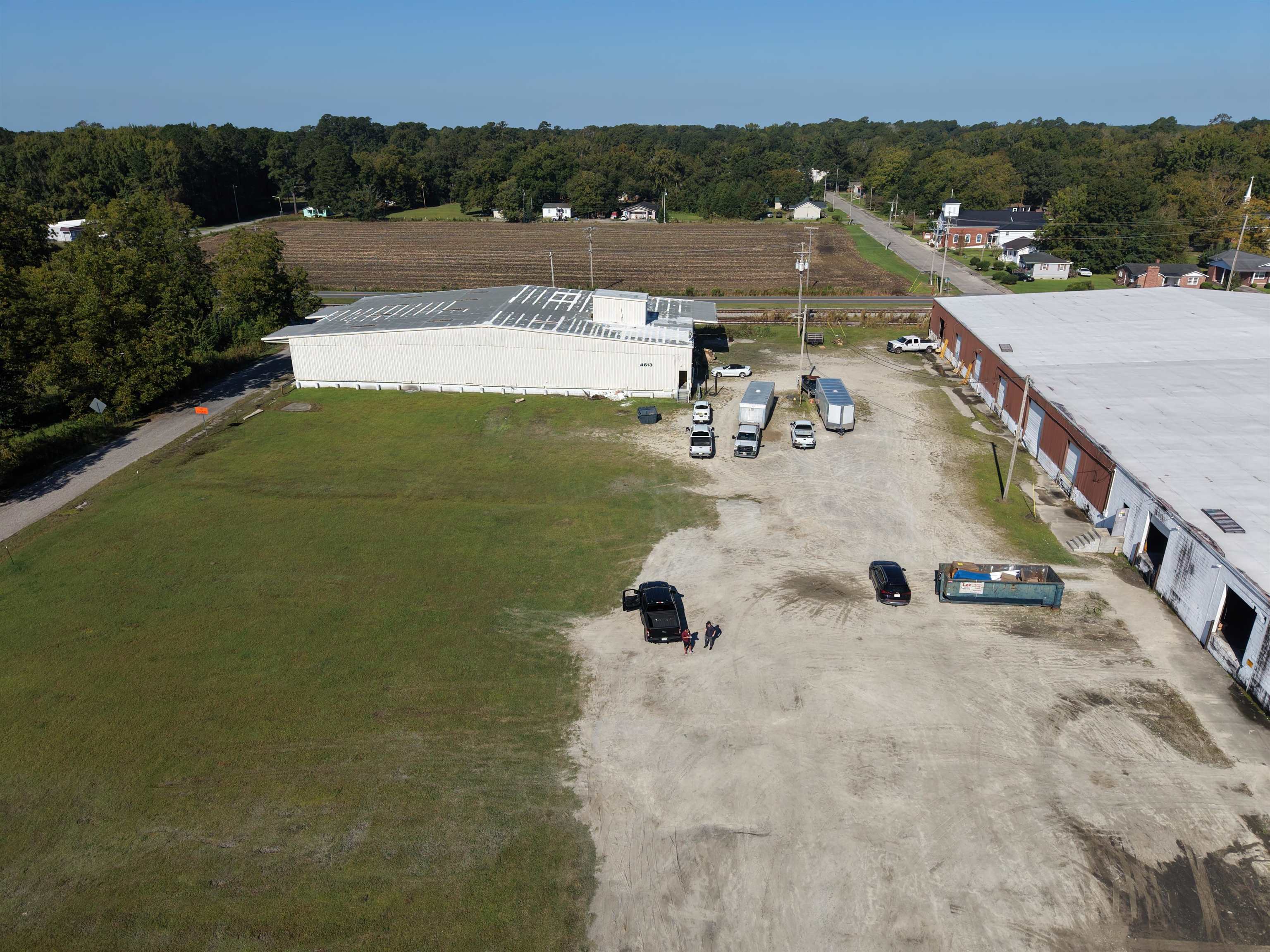 4613 Broad St. Property Photo 1