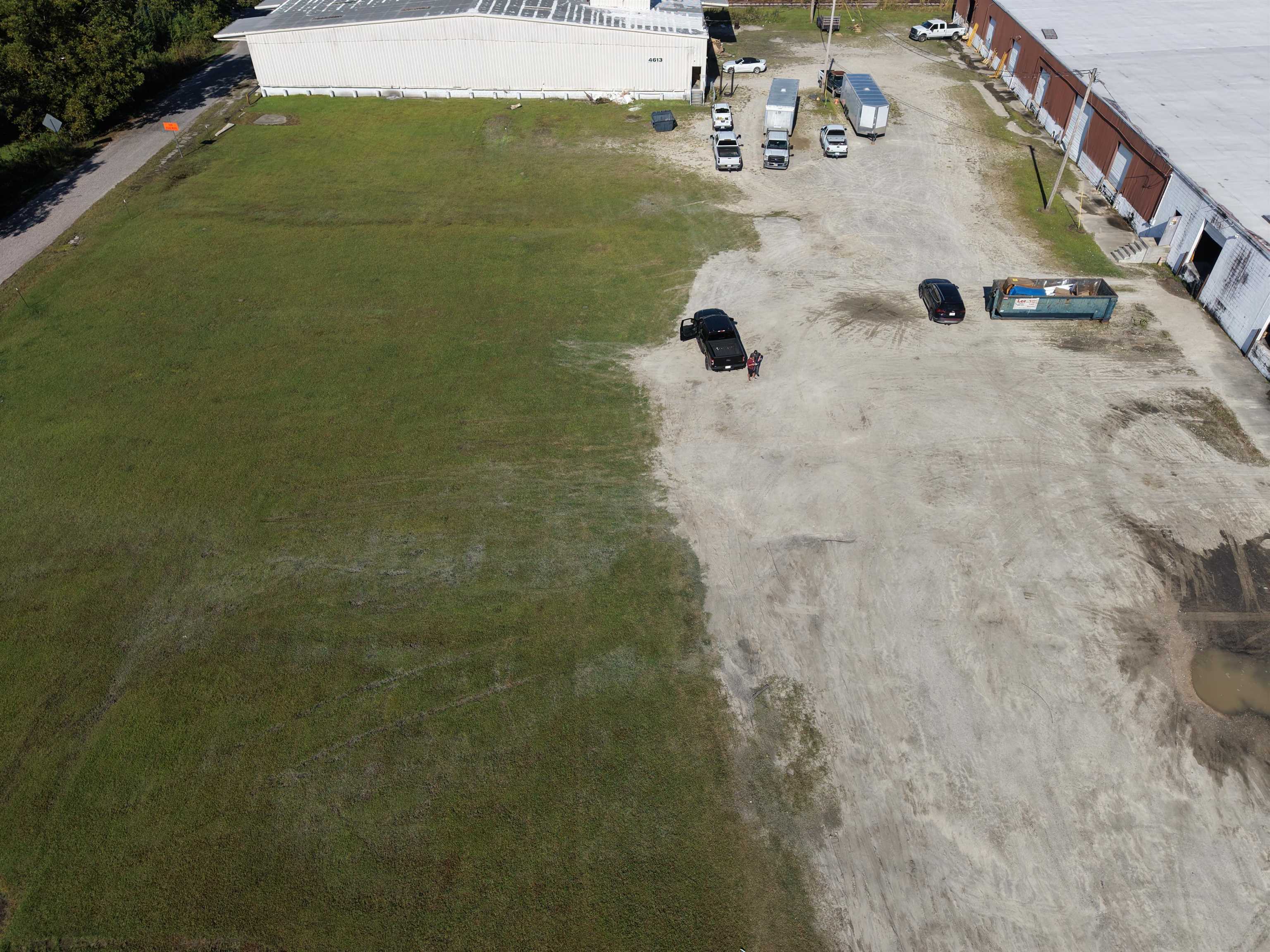 4613 Broad St. Property Photo 2
