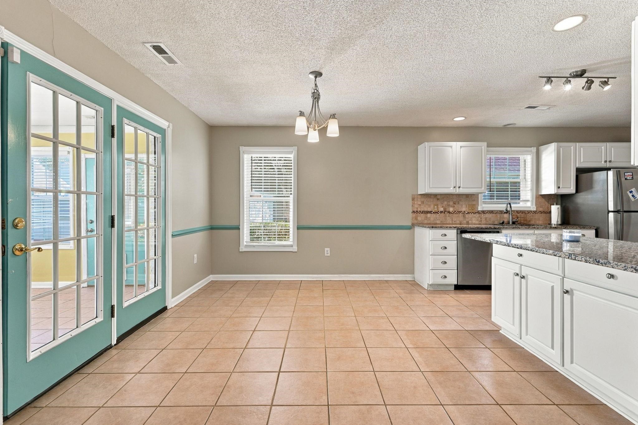 4155 Horseshoe Dr. N Property Photo 9