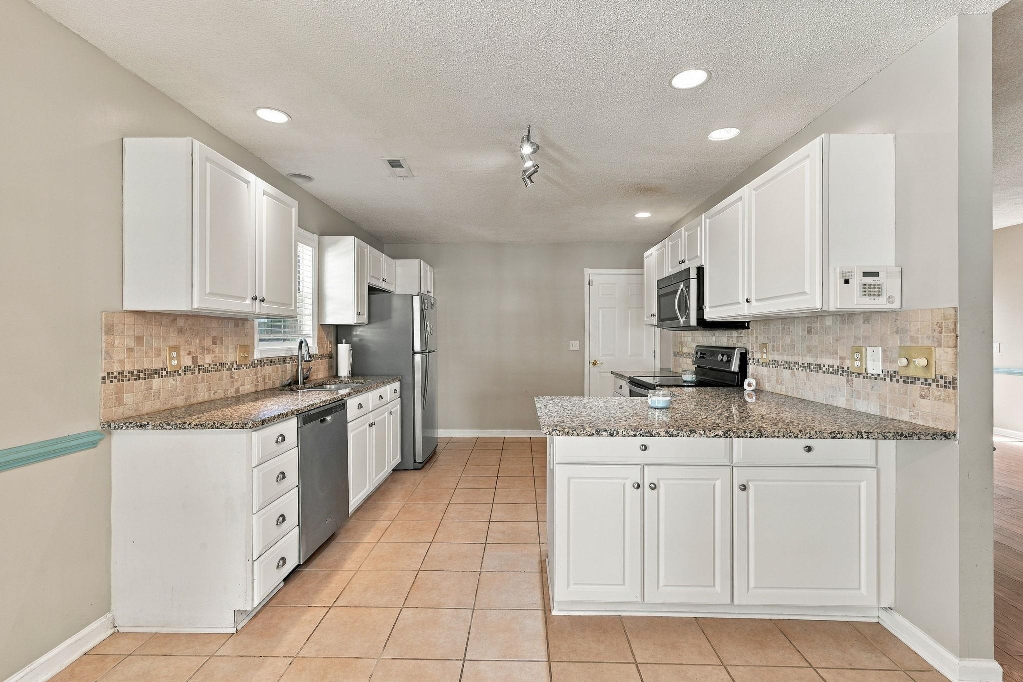 4155 Horseshoe Dr. N Property Photo 10