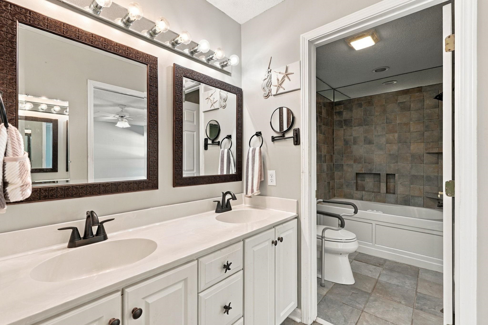 4155 Horseshoe Dr. N Property Photo 24