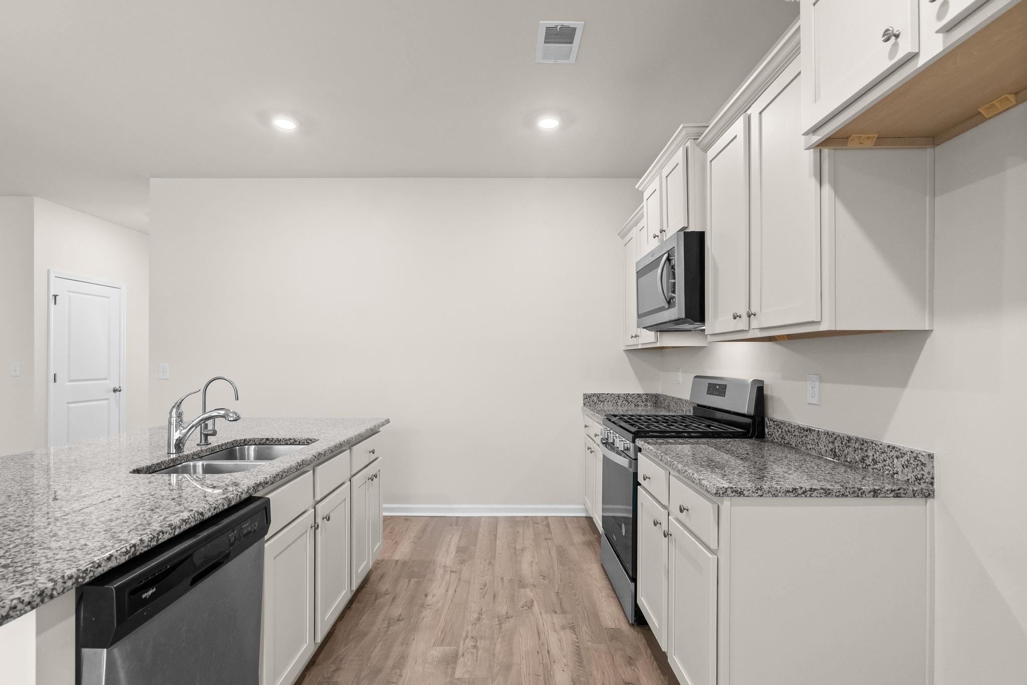 272 Legends Village Loop Property Photo 12