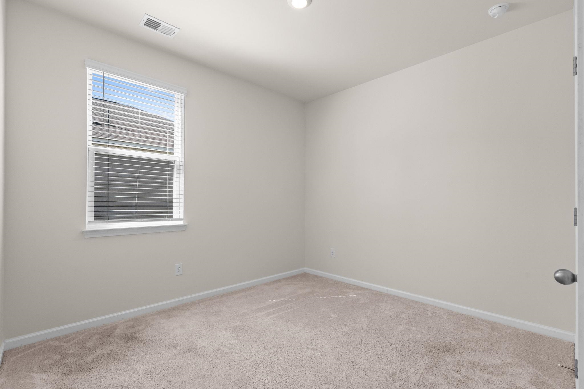 272 Legends Village Loop Property Photo 18