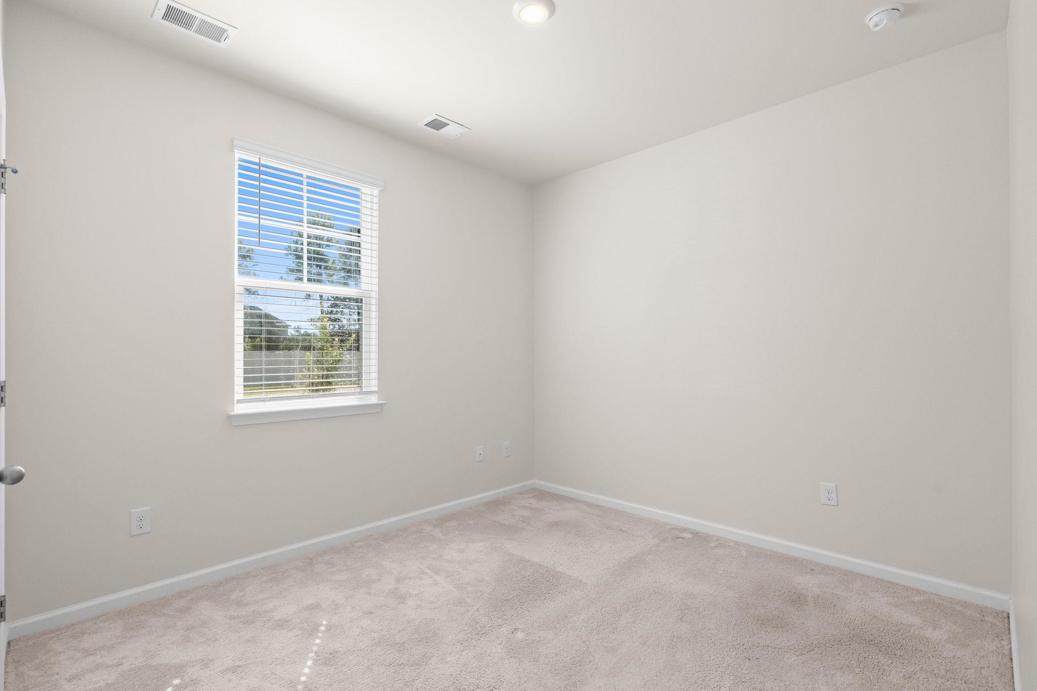 272 Legends Village Loop Property Photo 20