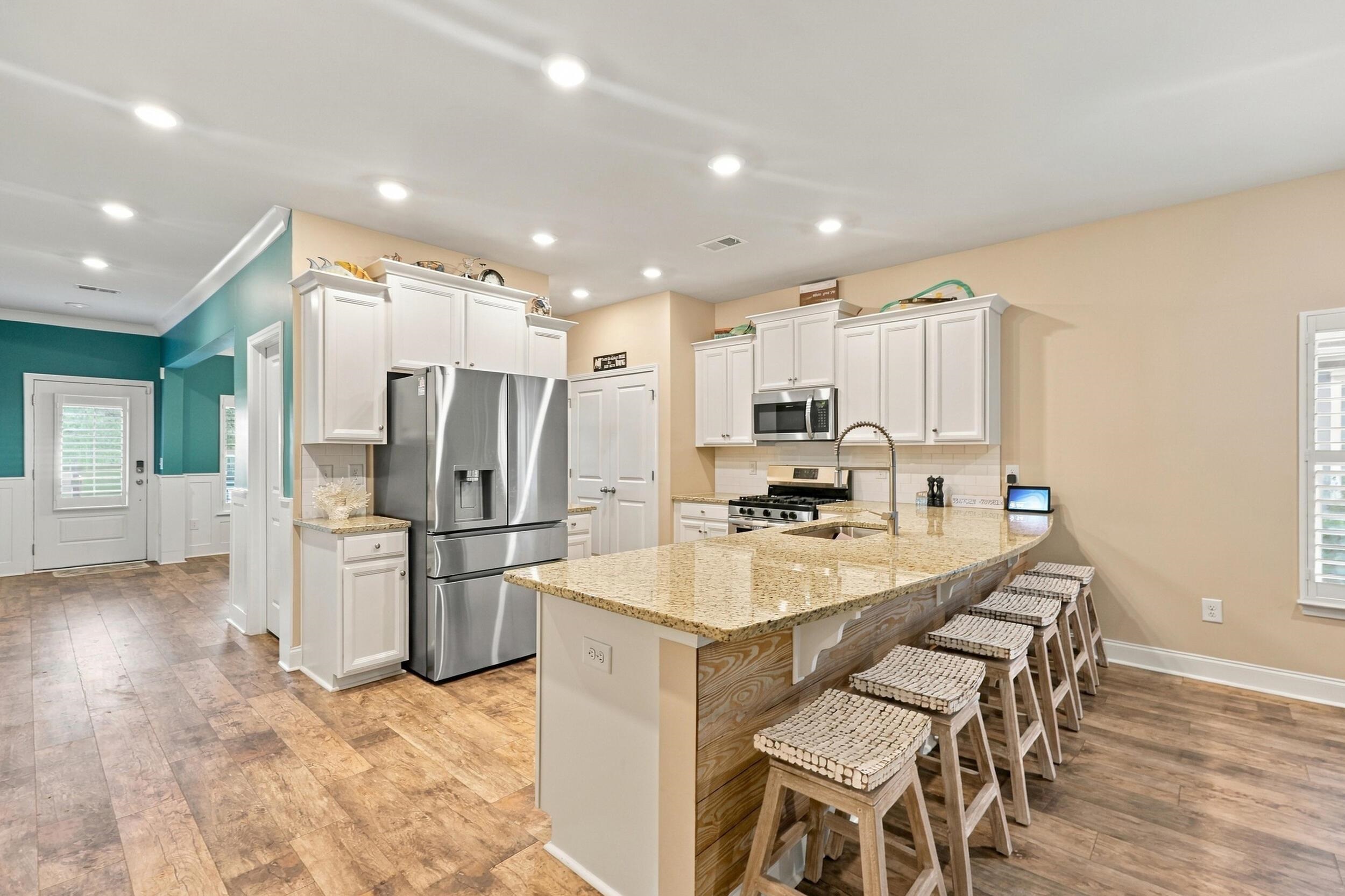 1160 Yorkshire Pkwy. Property Photo 4