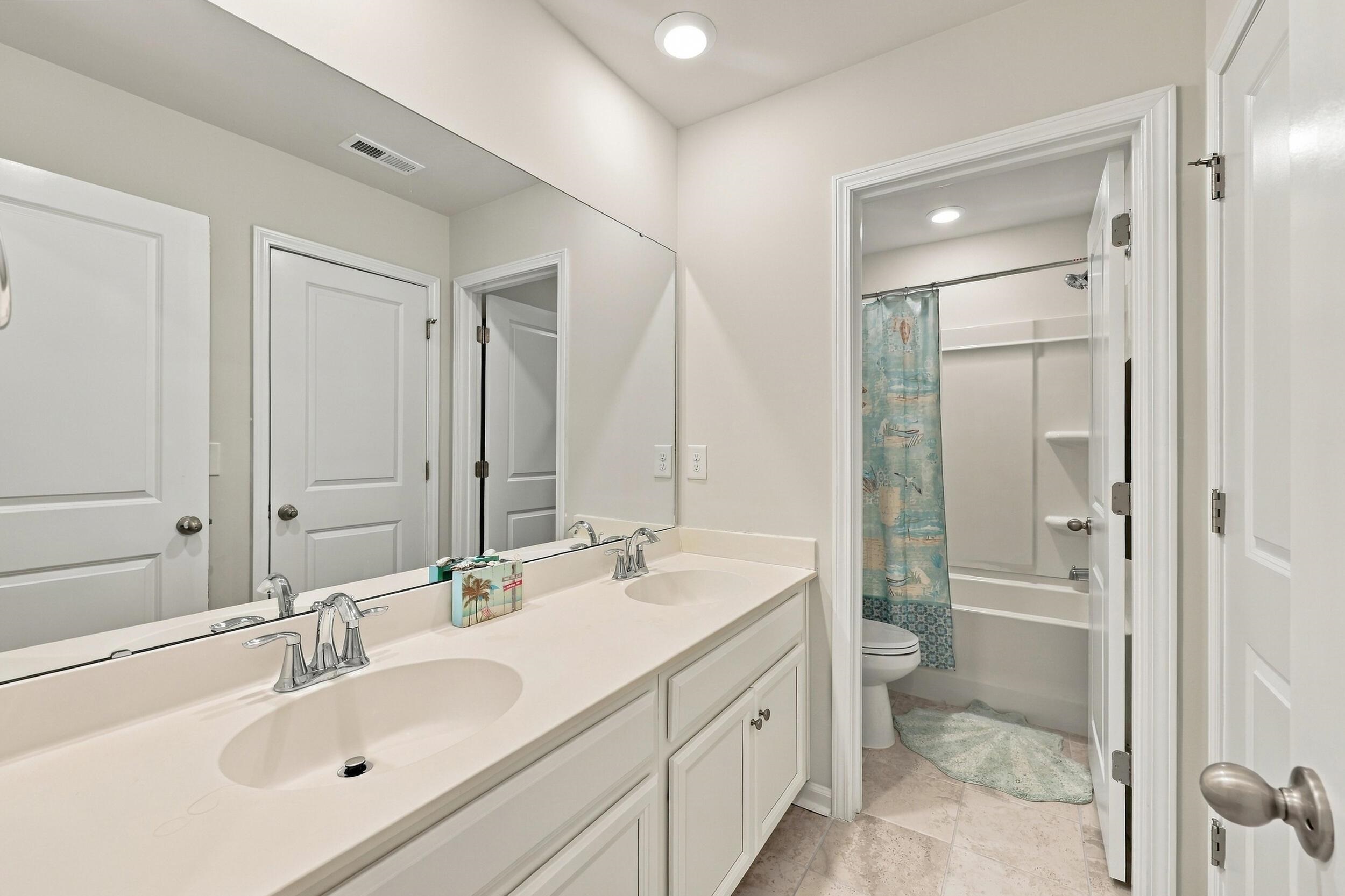 1160 Yorkshire Pkwy. Property Photo 21