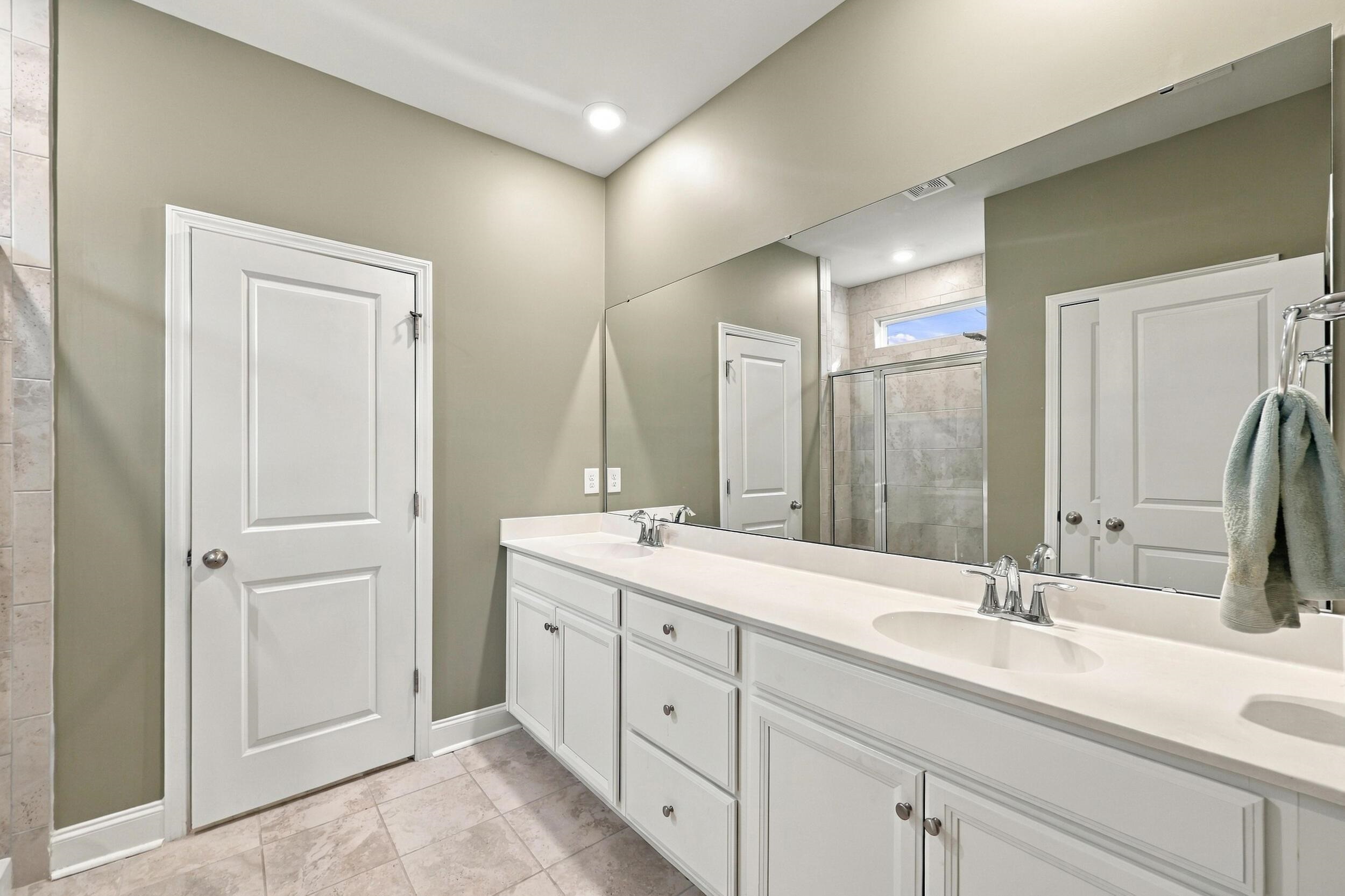 1160 Yorkshire Pkwy. Property Photo 23