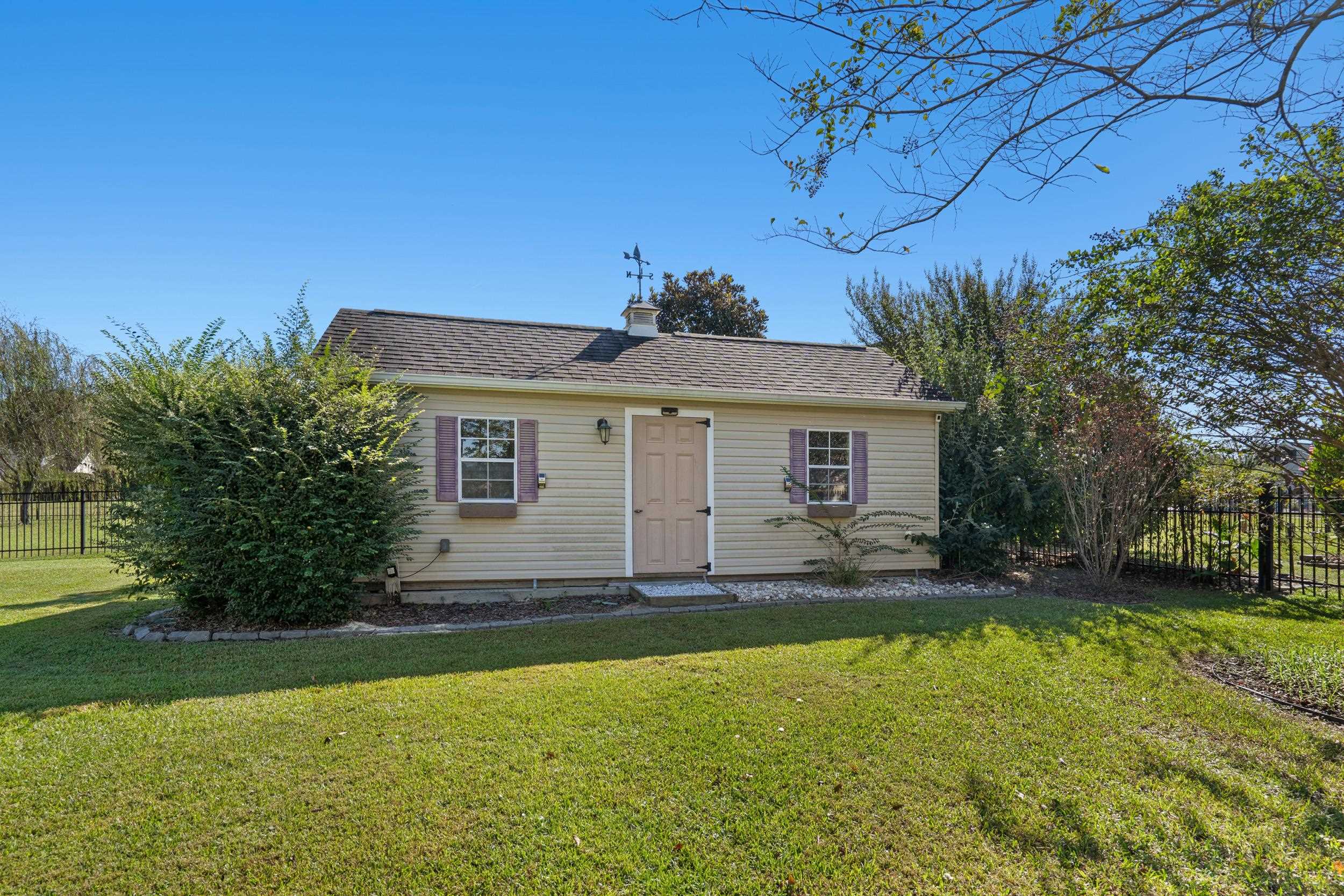 113 Chestnut Estates Rd. Property Photo 38