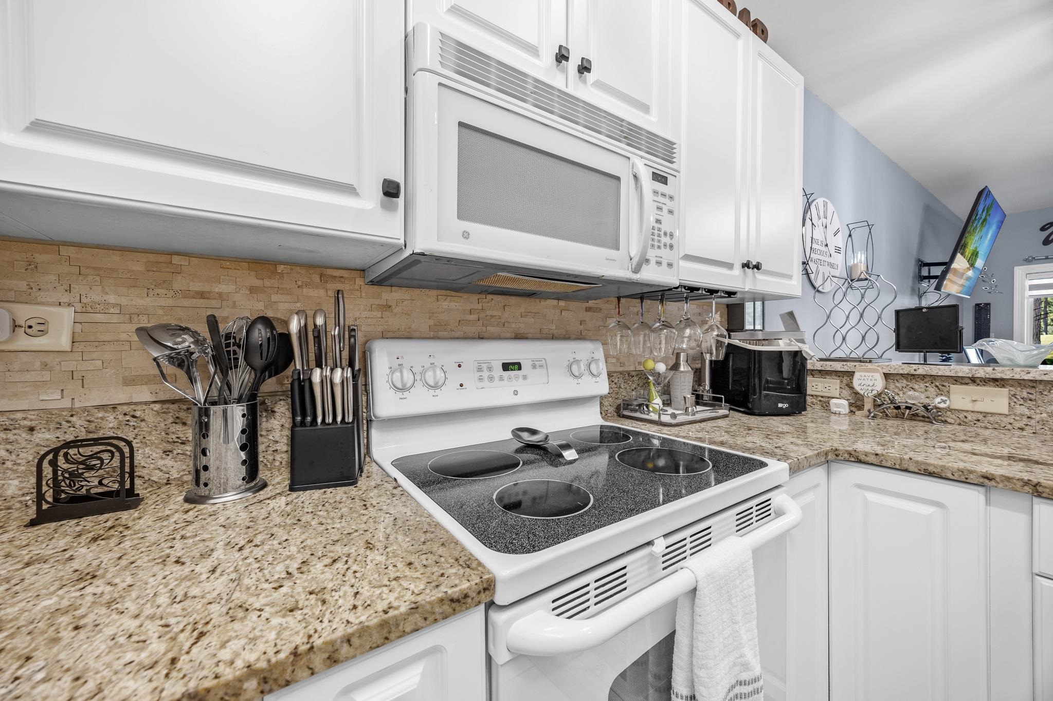 100 Cypress Point Ct. Property Photo 23