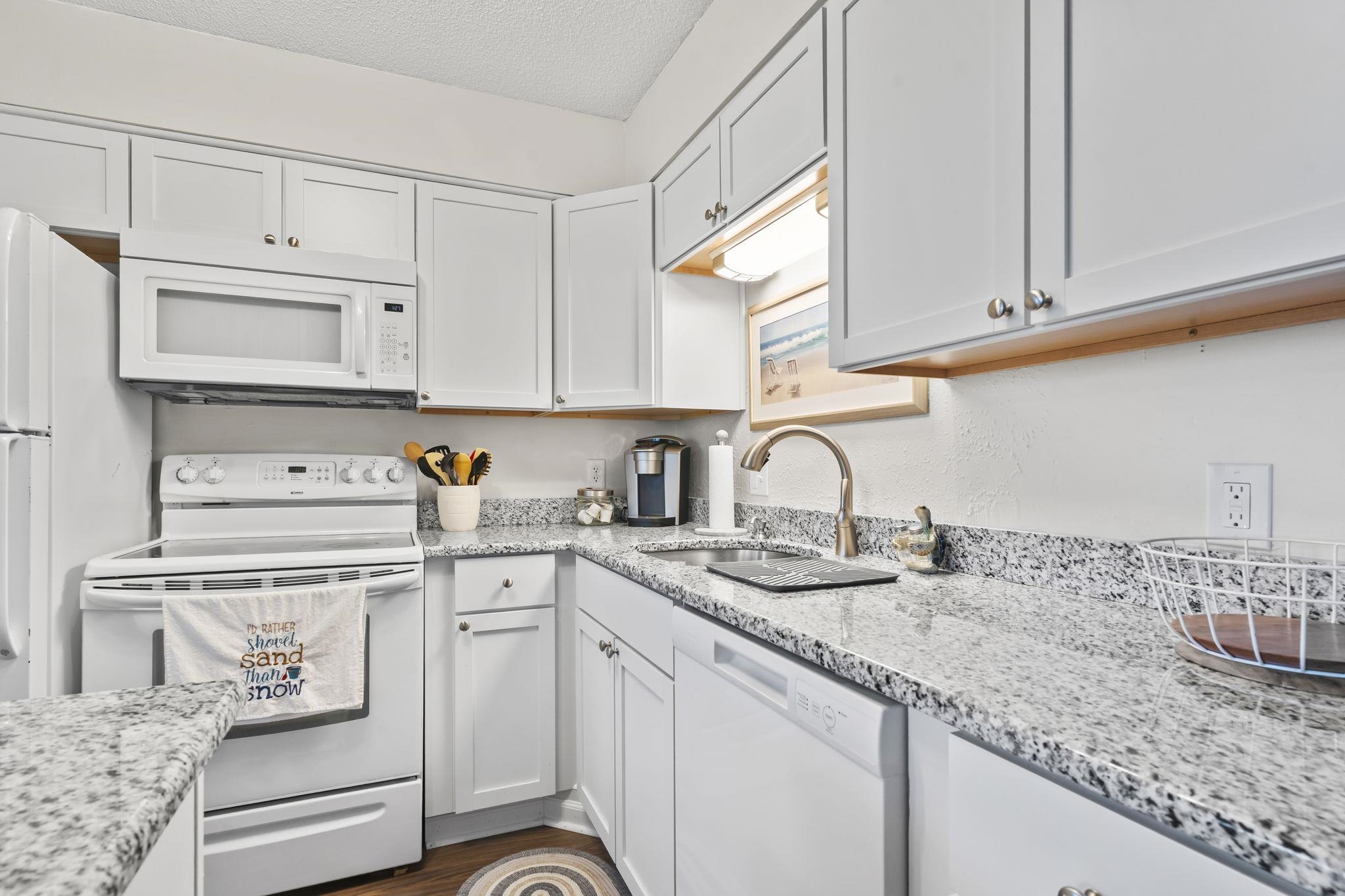 1500 Cenith Dr. Property Photo 8
