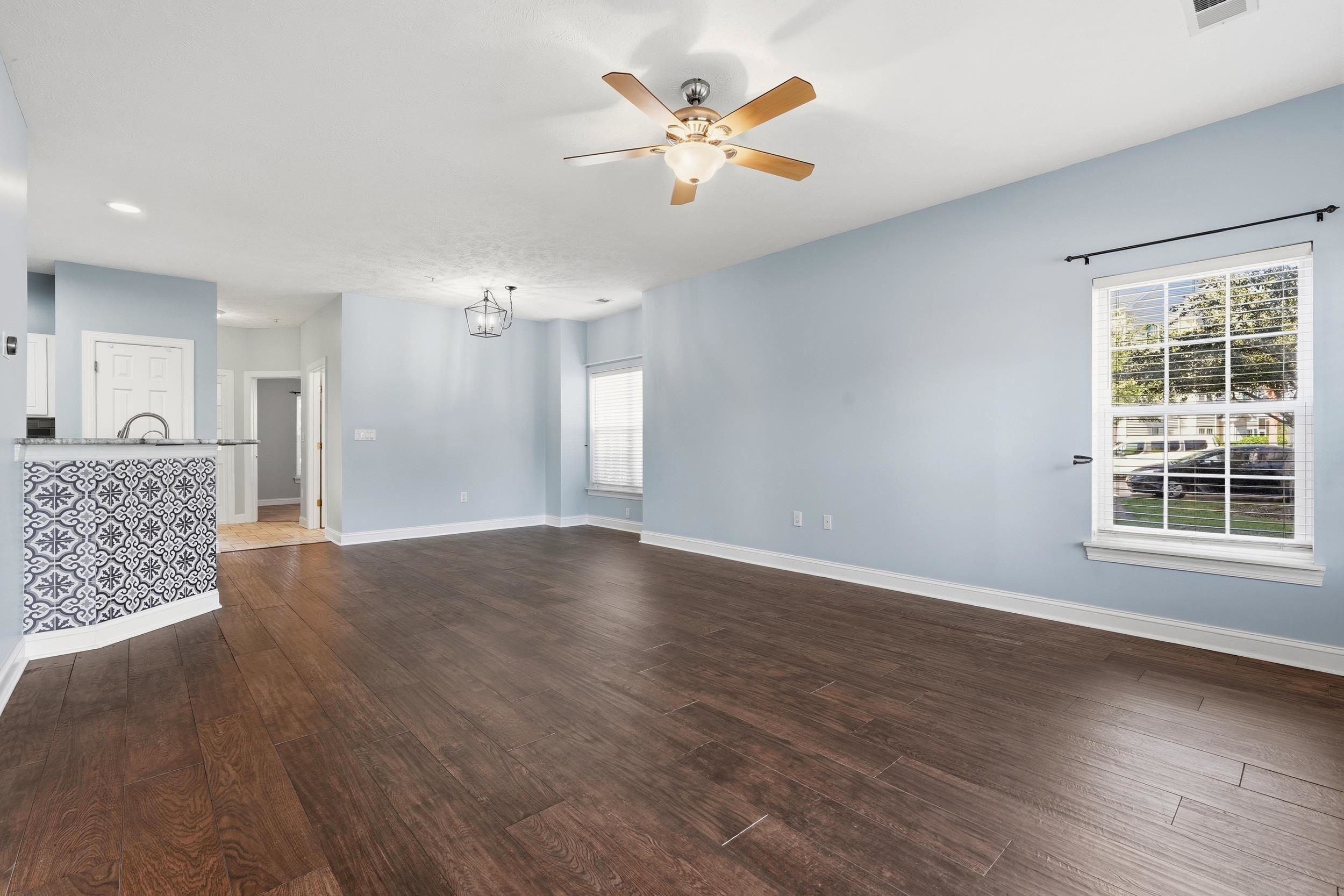 5090 Windsor Green Way Property Photo 8