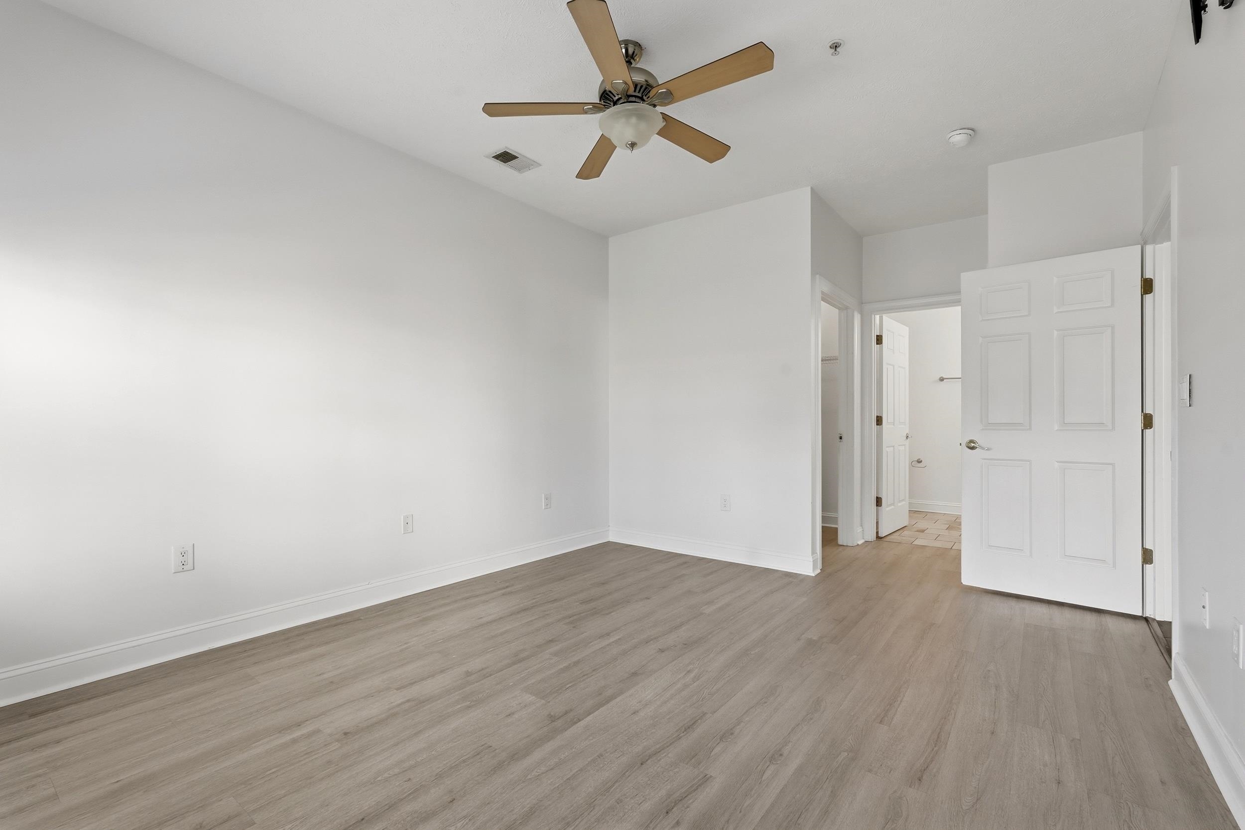 5090 Windsor Green Way Property Photo 10
