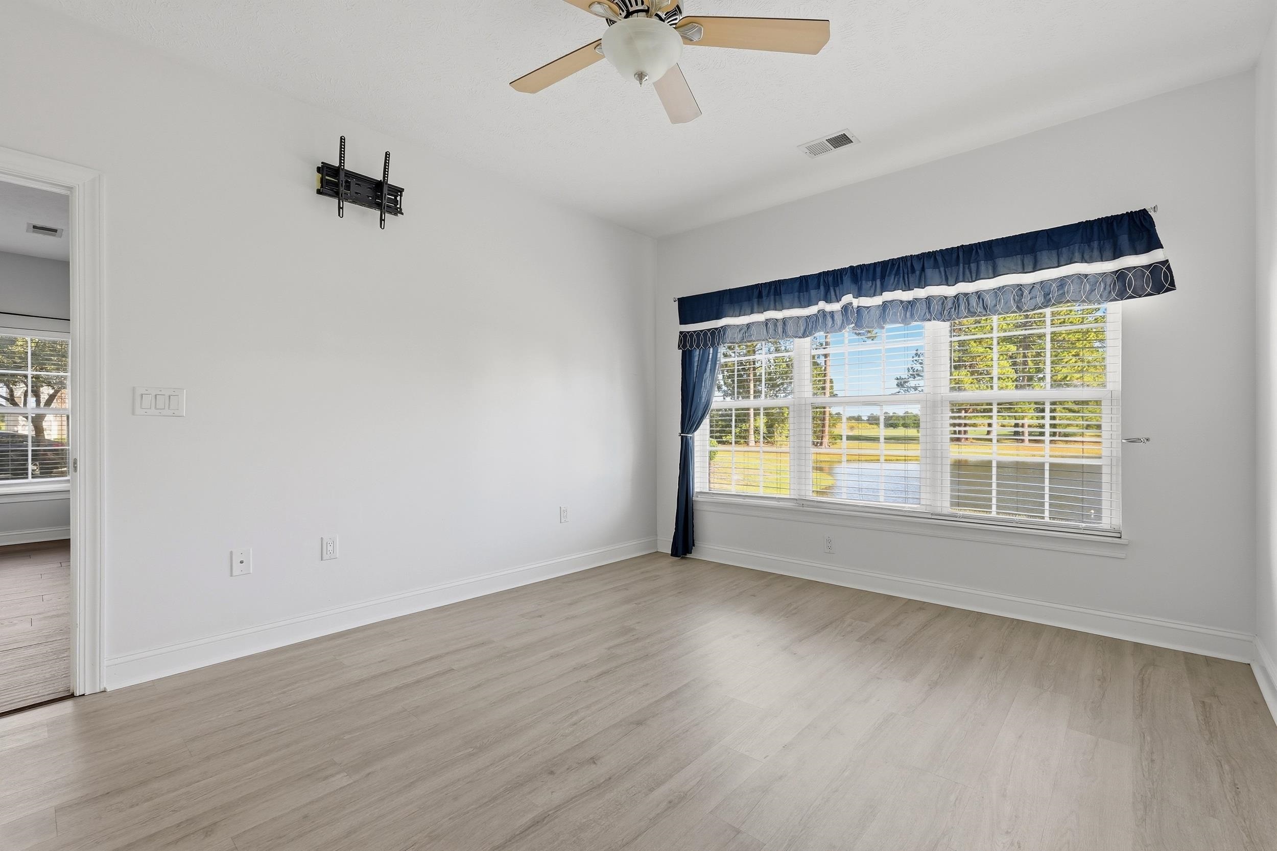 5090 Windsor Green Way Property Photo 12