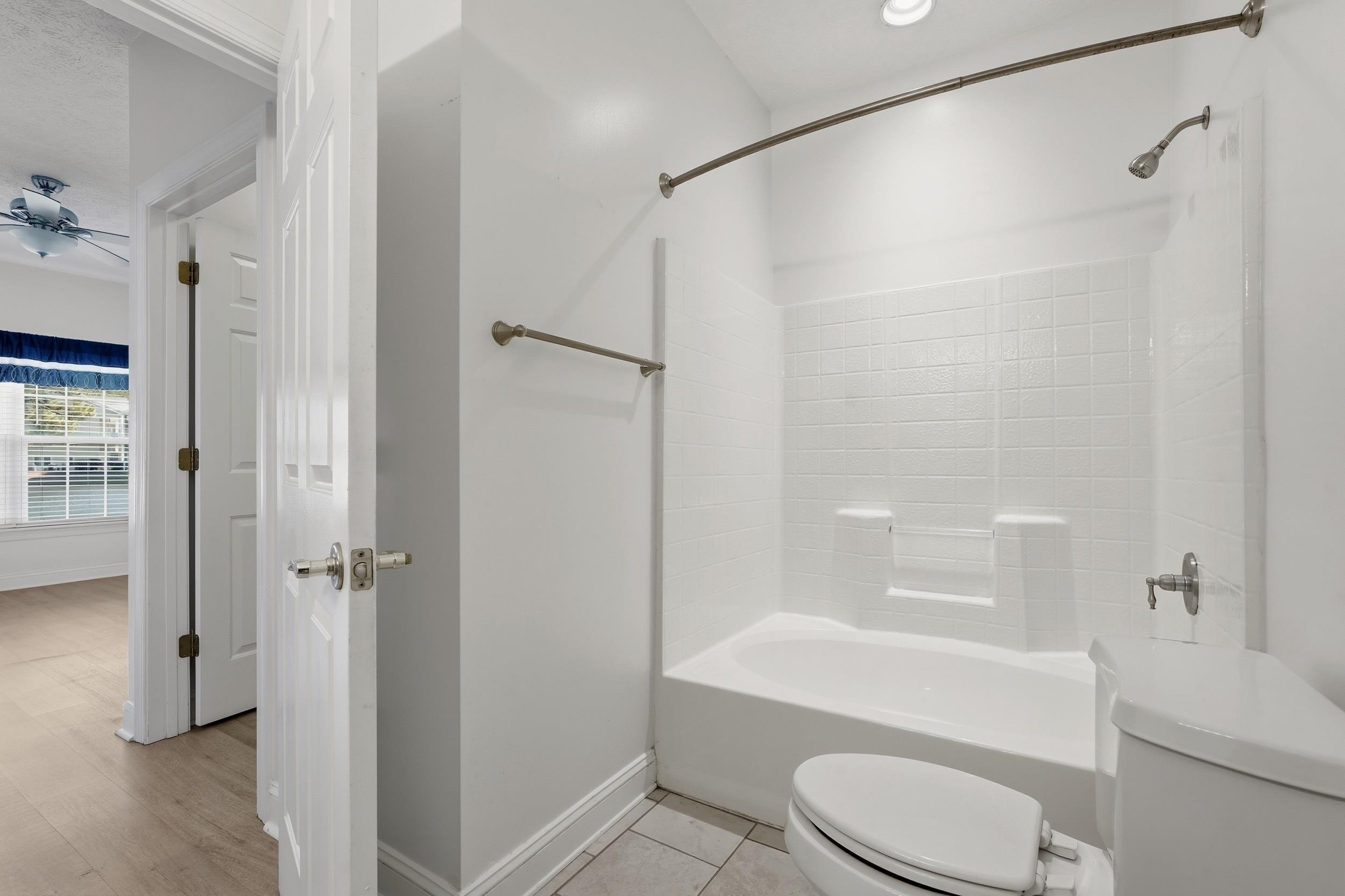 5090 Windsor Green Way Property Photo 15