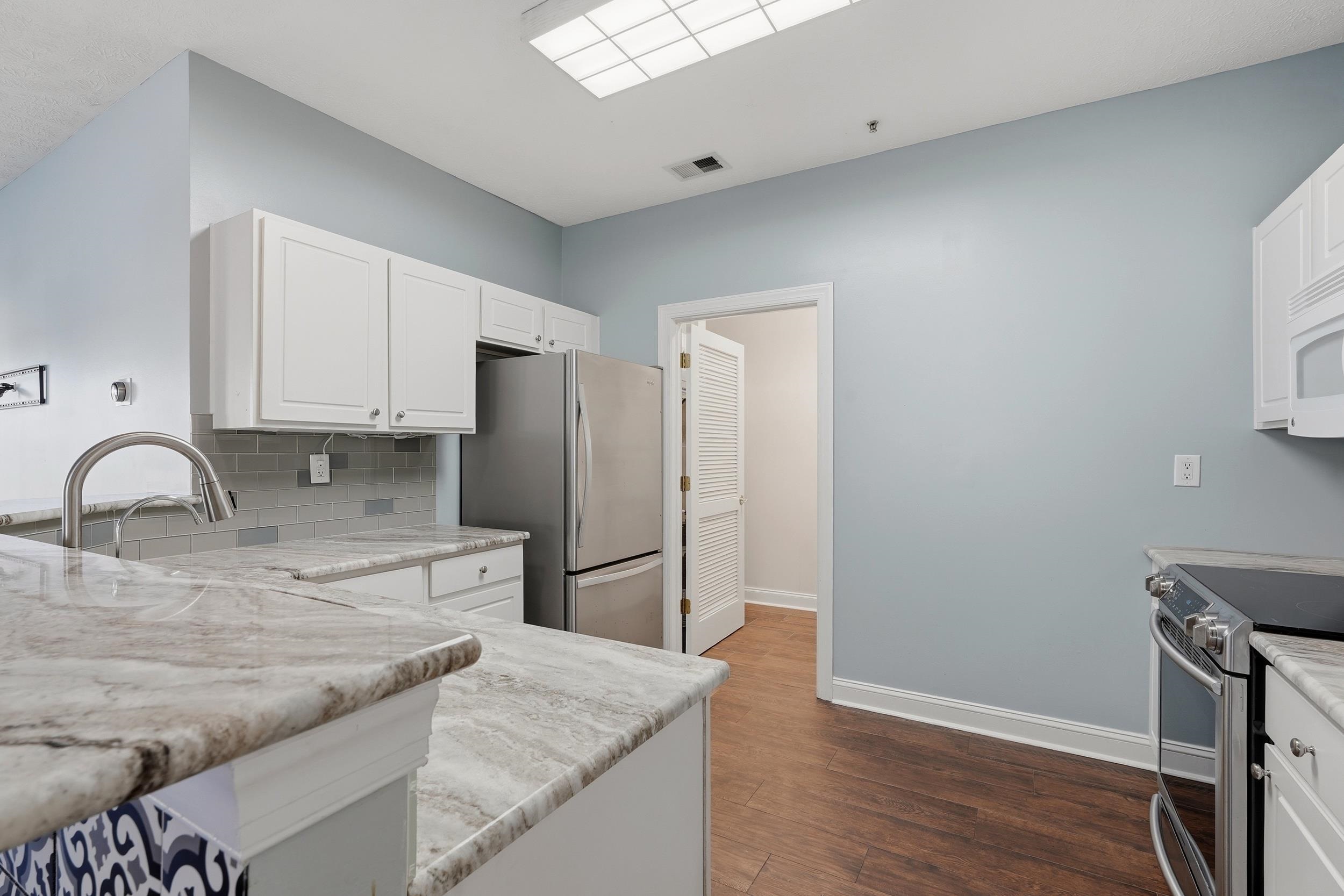 5090 Windsor Green Way Property Photo 24