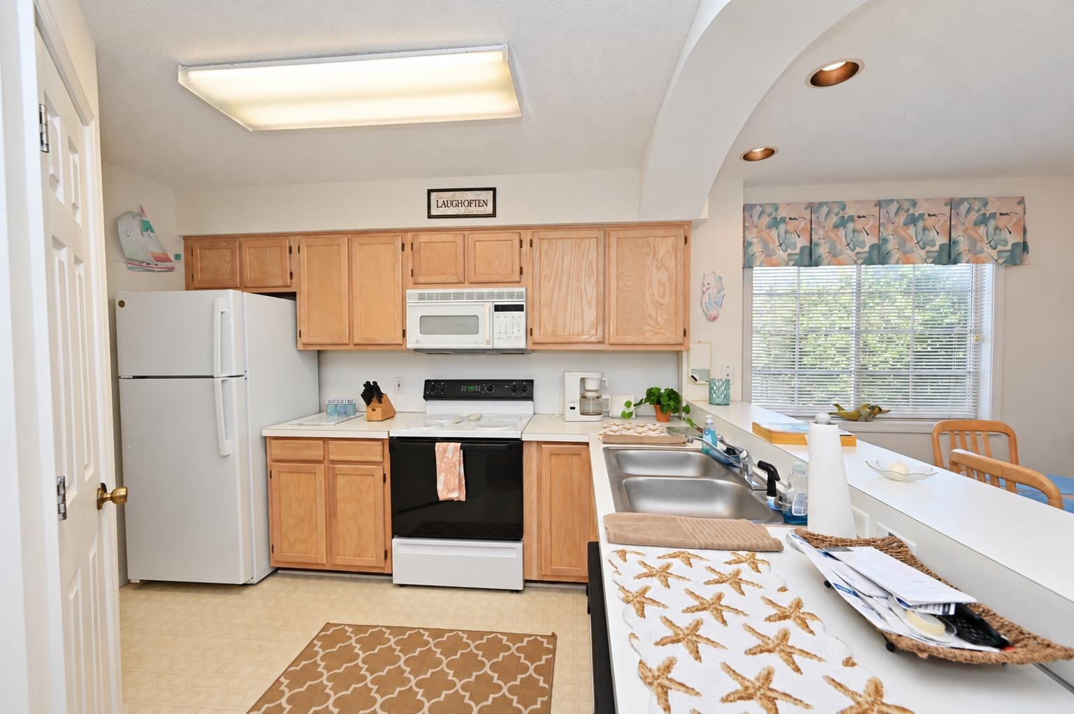 1900 Duffy St. Property Photo 4