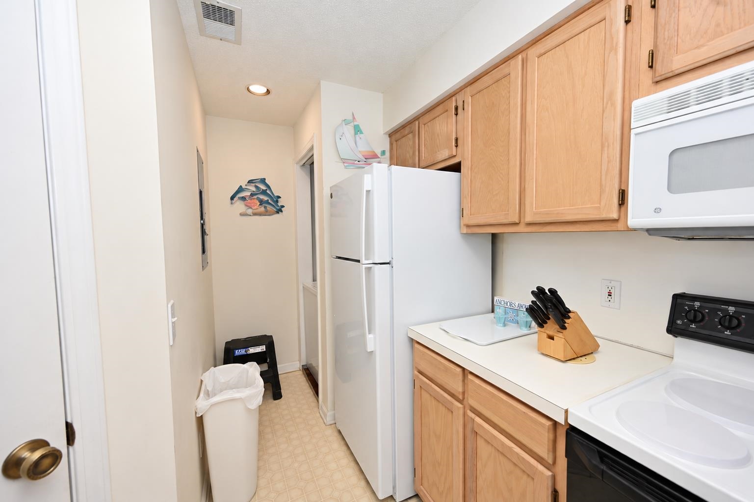 1900 Duffy St. Property Photo 6
