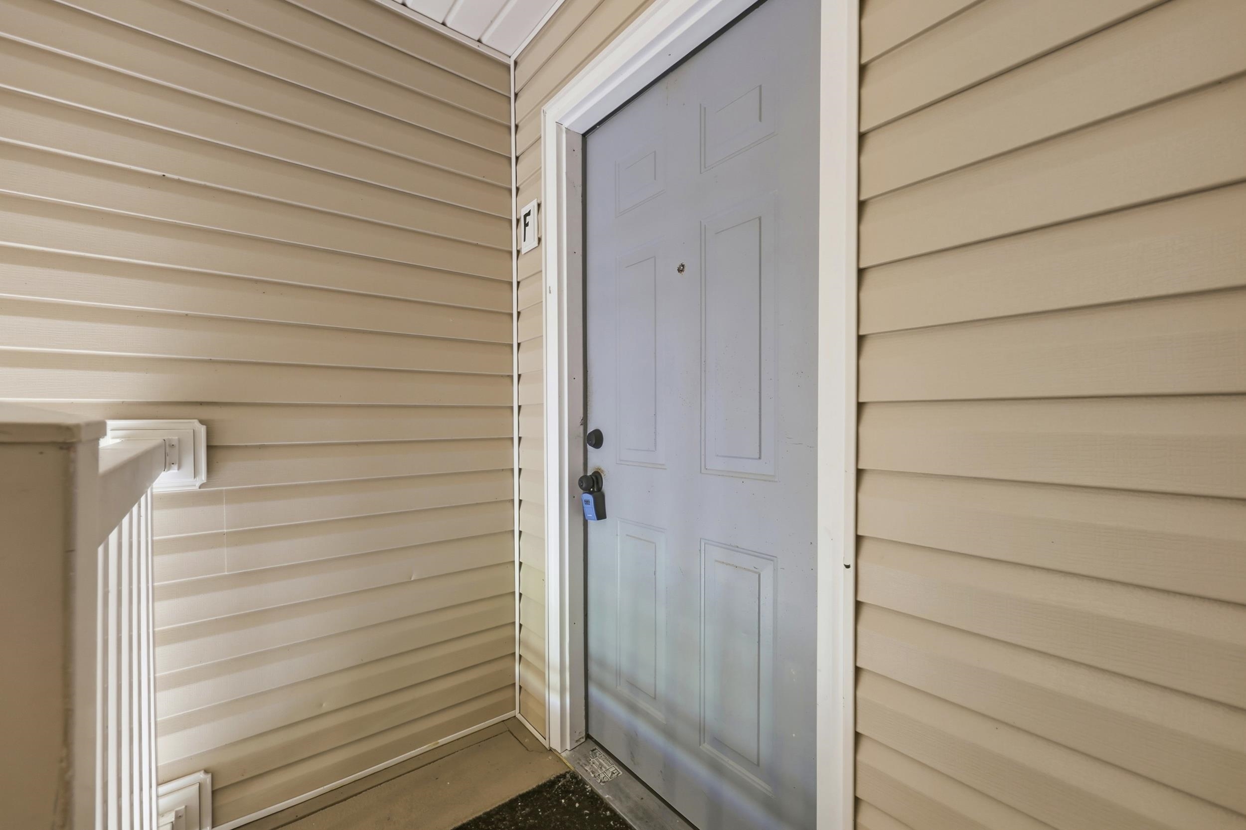 8566 Hopkins Circle Property Photo 4