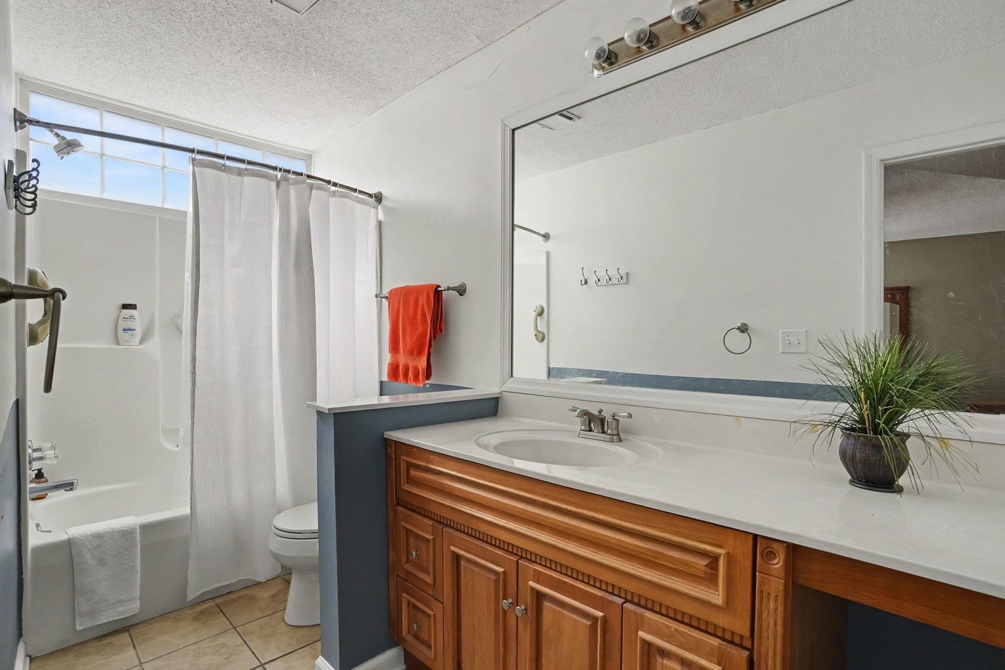 2276 Essex Dr. Property Photo 23