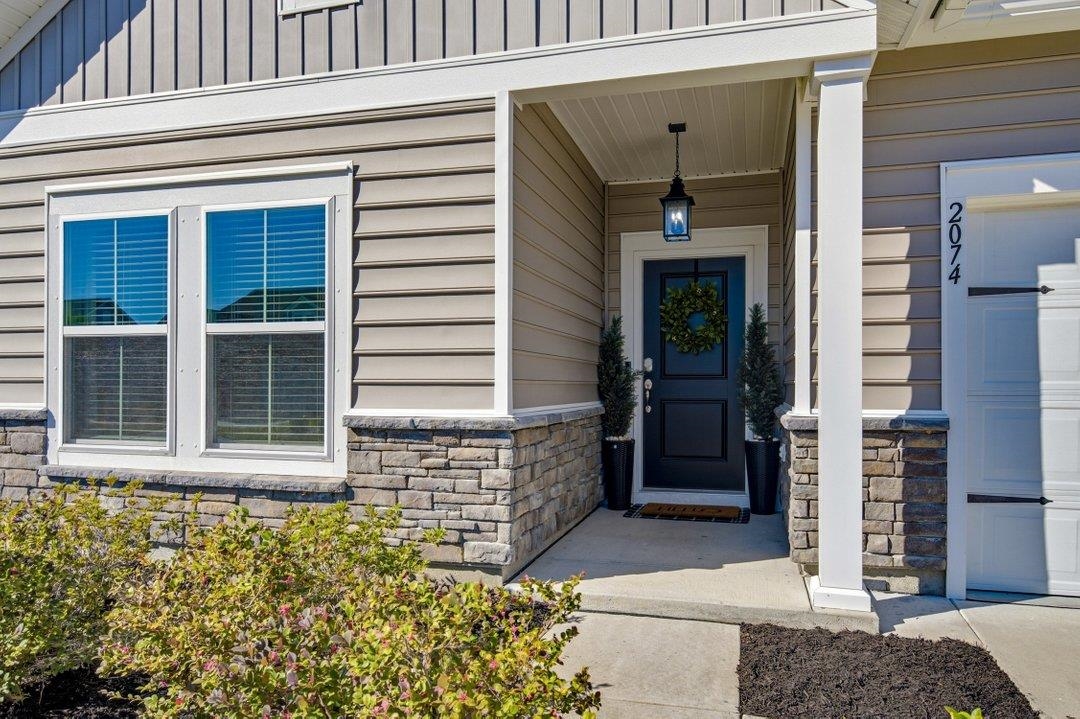 2074 Santa Maria St. Property Photo 5