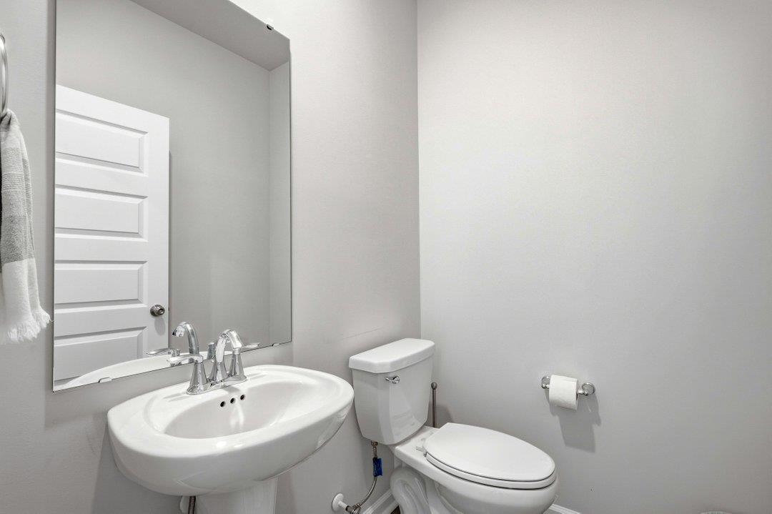 2074 Santa Maria St. Property Photo 28