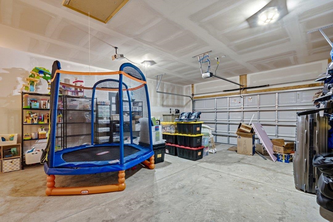 2074 Santa Maria St. Property Photo 30