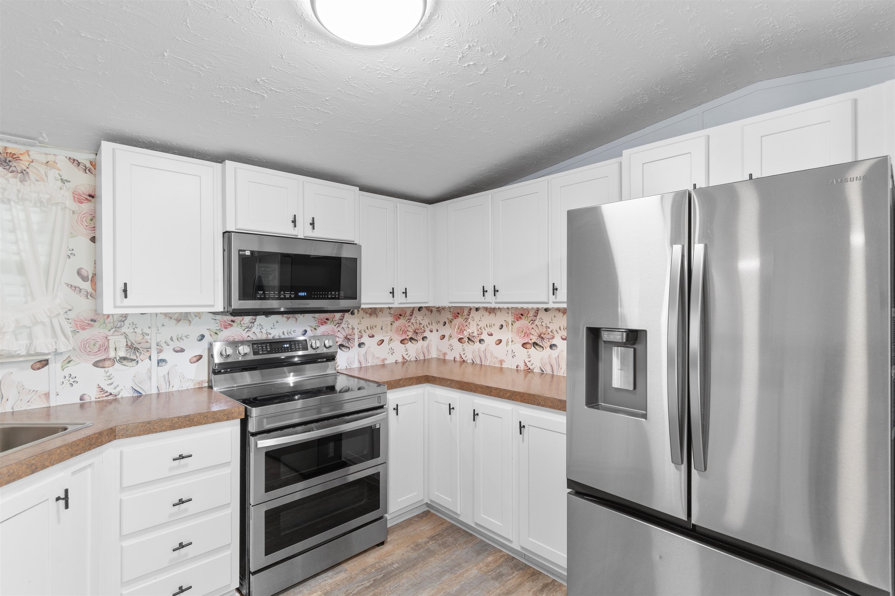 1523 Beacon Ave. Property Photo 3