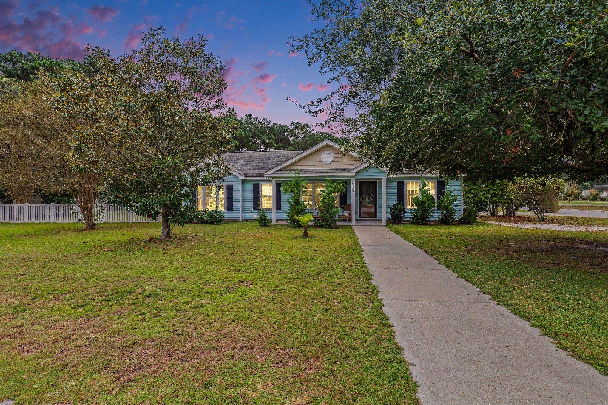 1083 Courtyard Dr. Property Photo 1