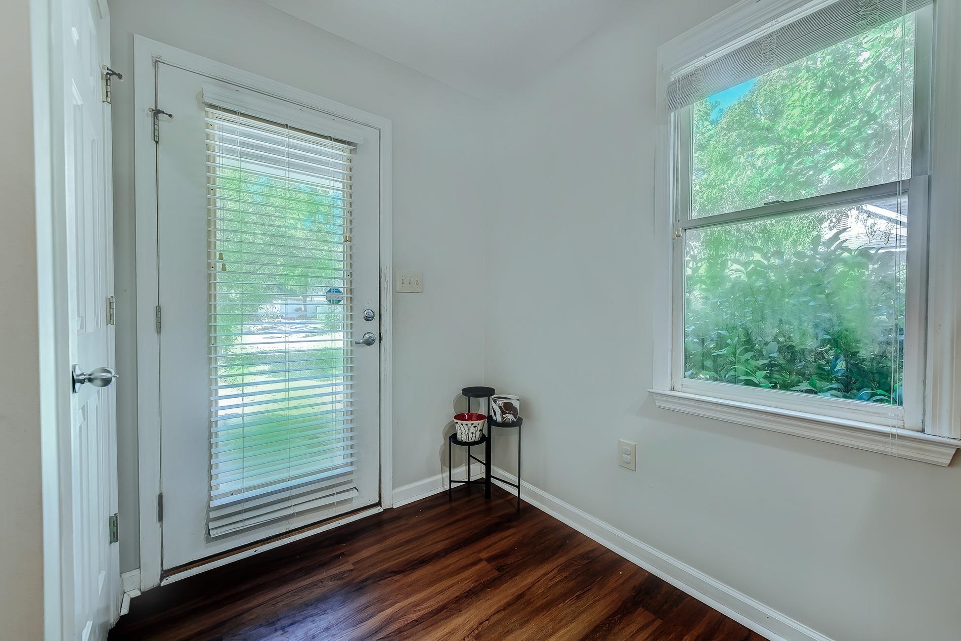 1071 Hickory Trail Property Photo 2
