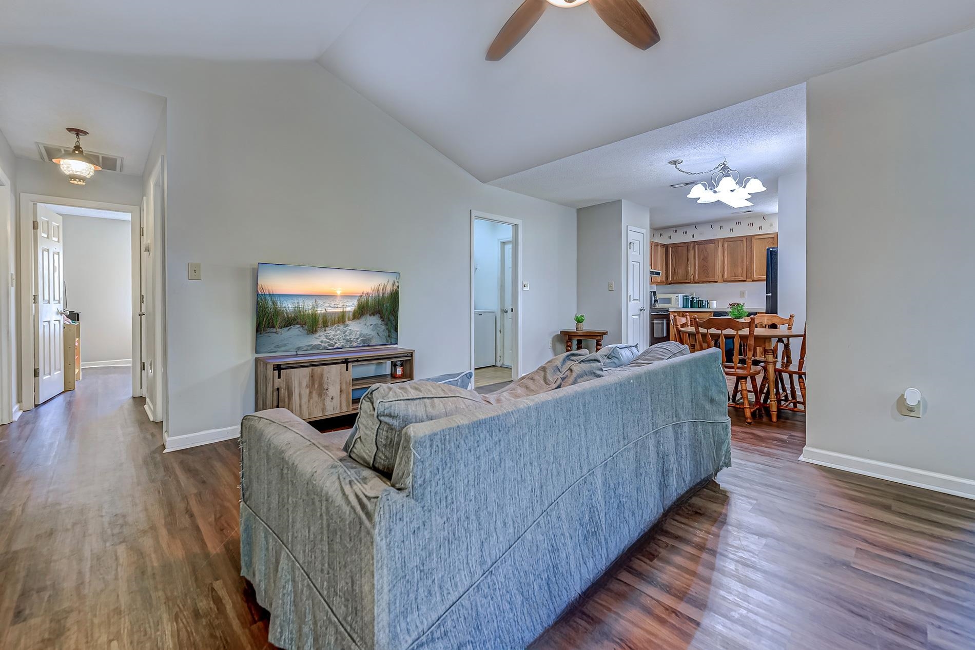 1071 Hickory Trail Property Photo 6