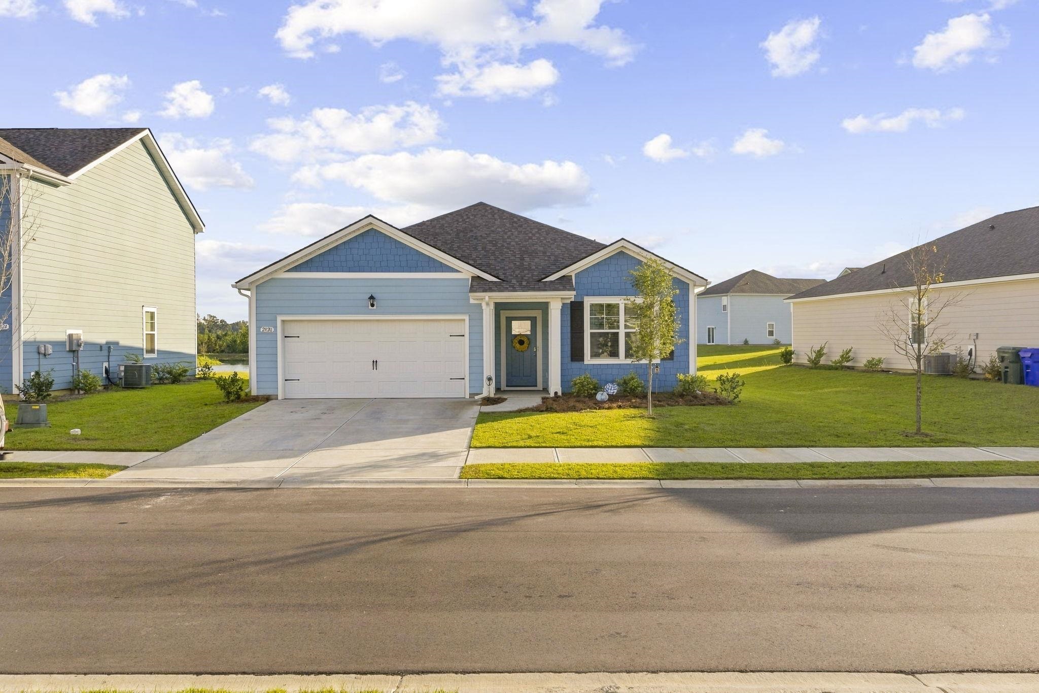 2820 Riverboat Way Property Photo 3