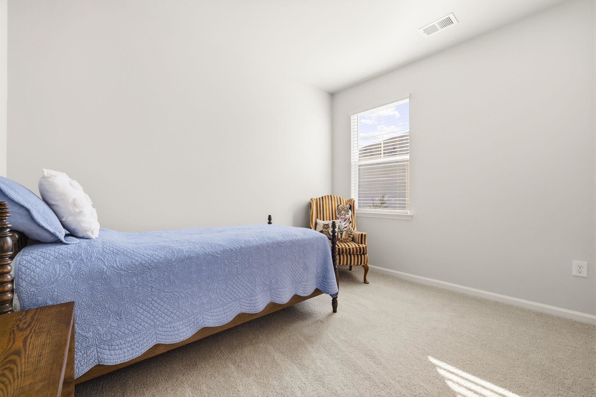 2820 Riverboat Way Property Photo 7
