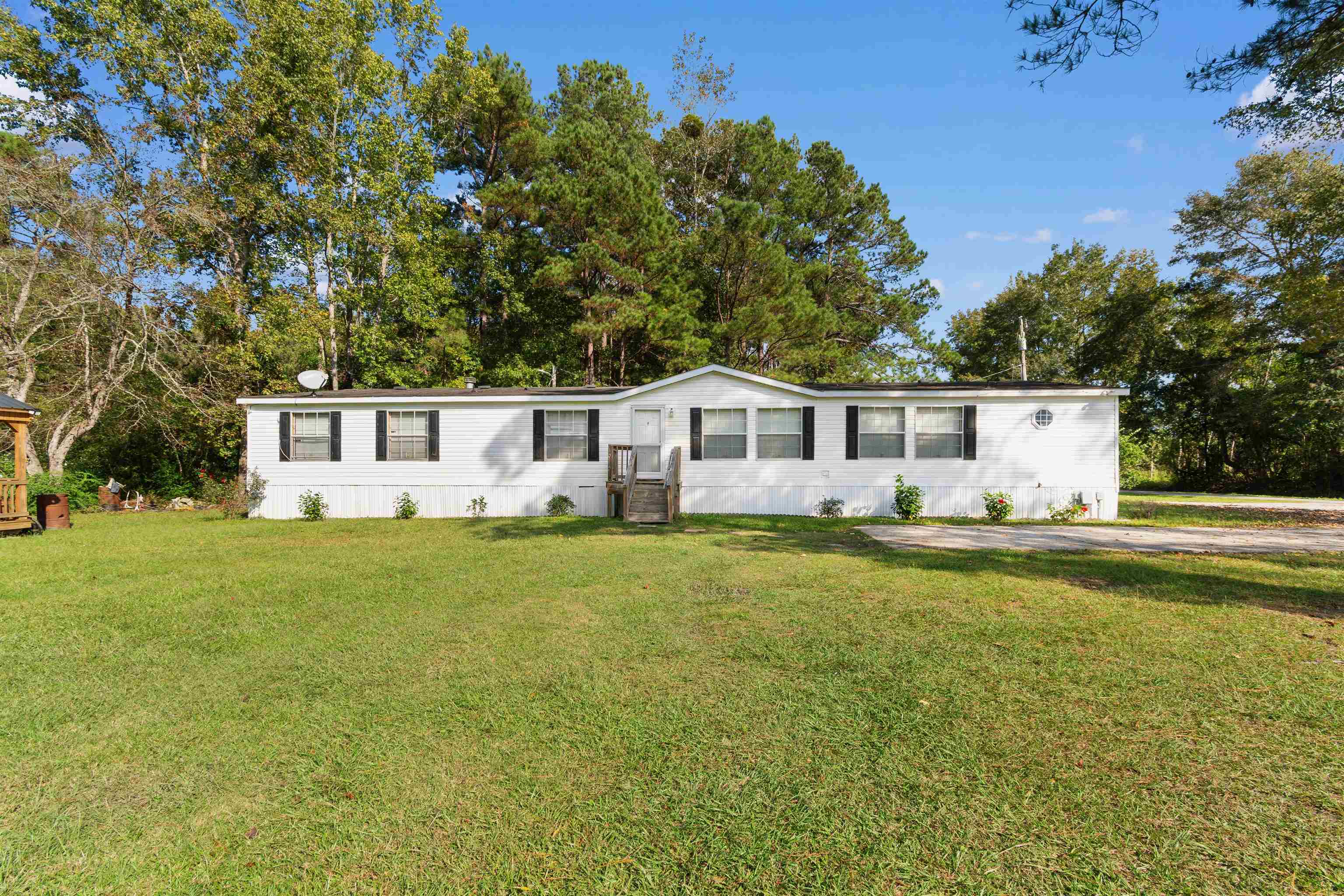 8232 Rutledge St. Property Photo 1