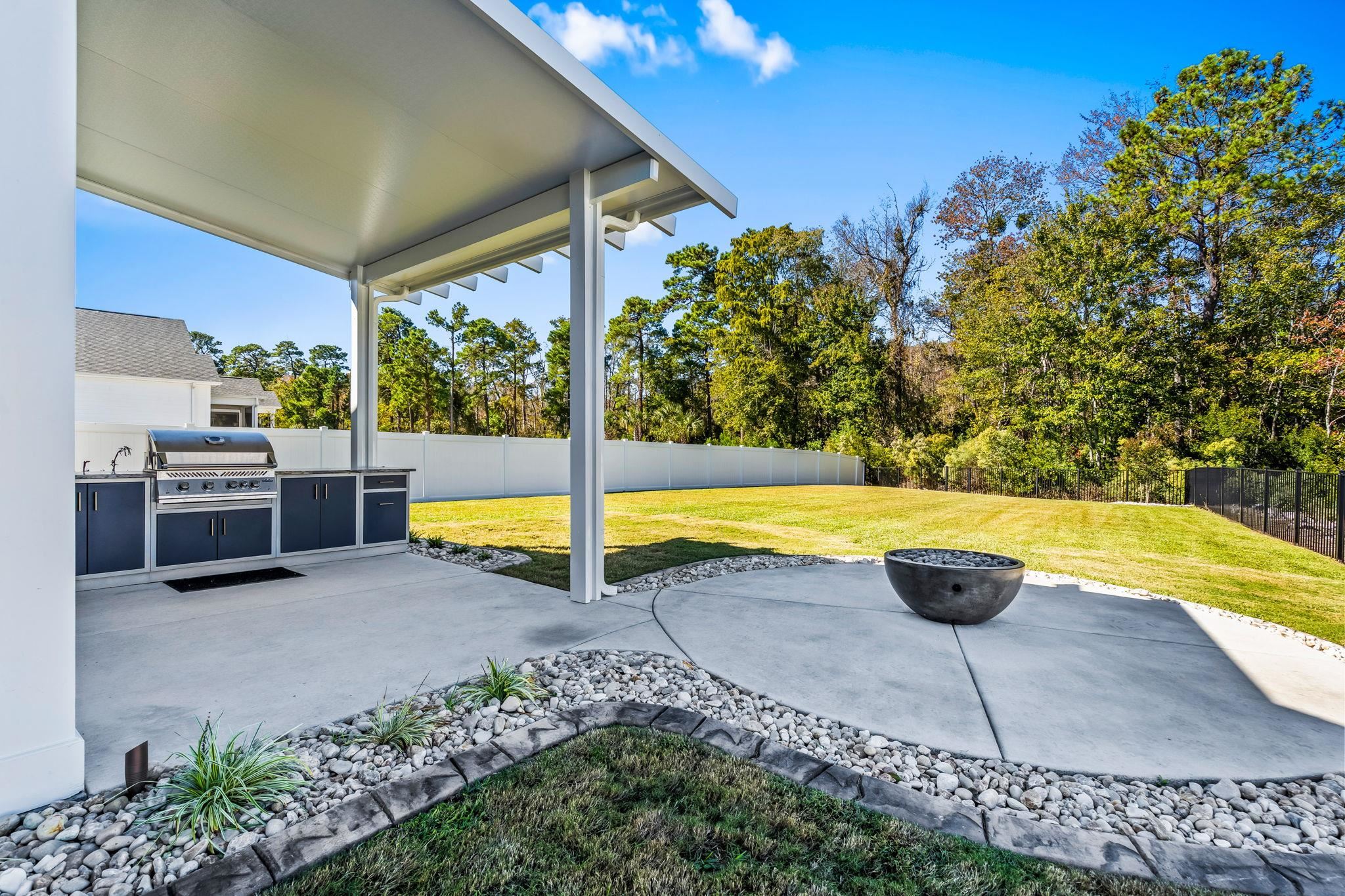 450 Rose Fountain Dr. Property Photo 26