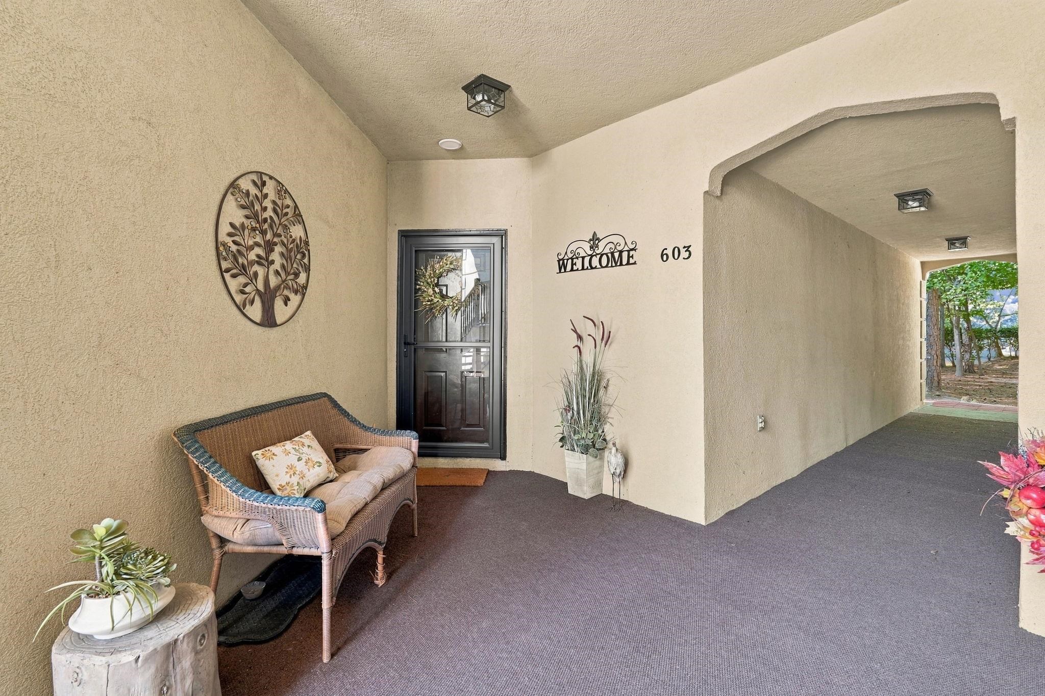 603 Pipers Ln. Property Photo 2