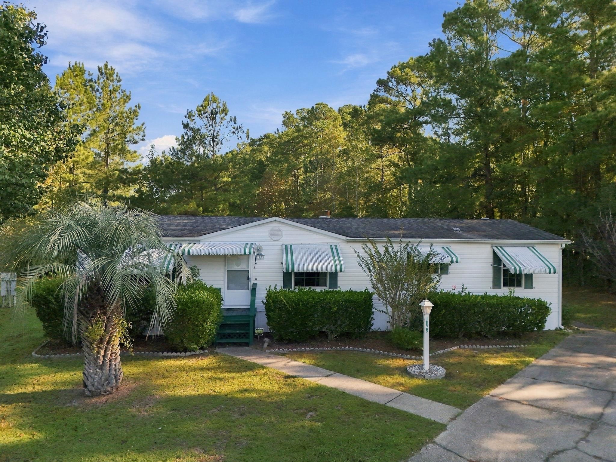 1029 Palm Dr. Property Photo 1