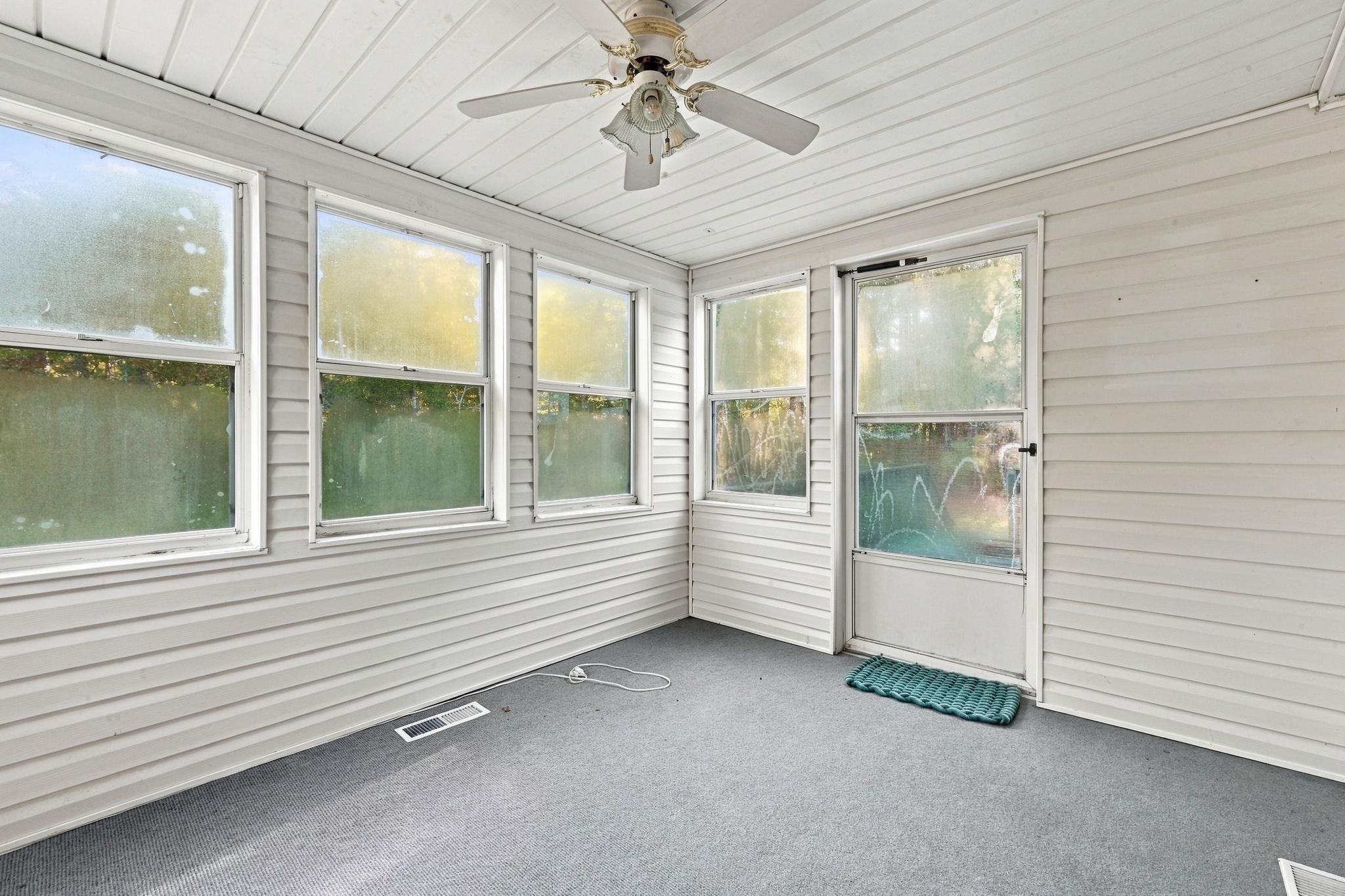 1029 Palm Dr. Property Photo 10