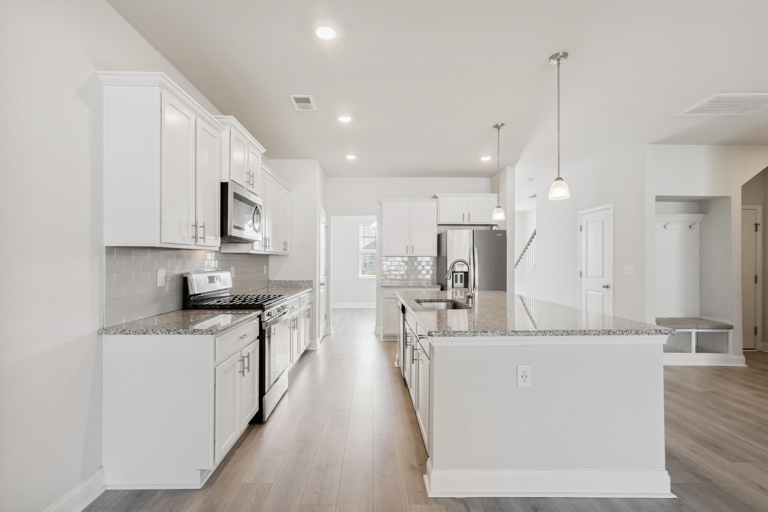 2053 Ainsley Dr. Property Photo 10