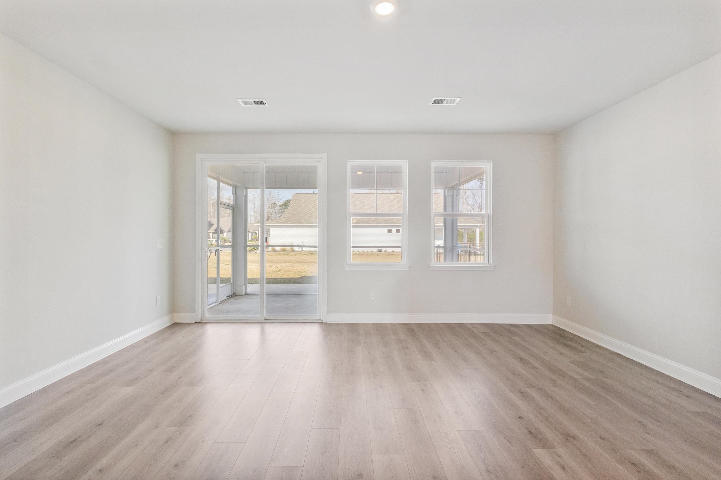 2053 Ainsley Dr. Property Photo 11