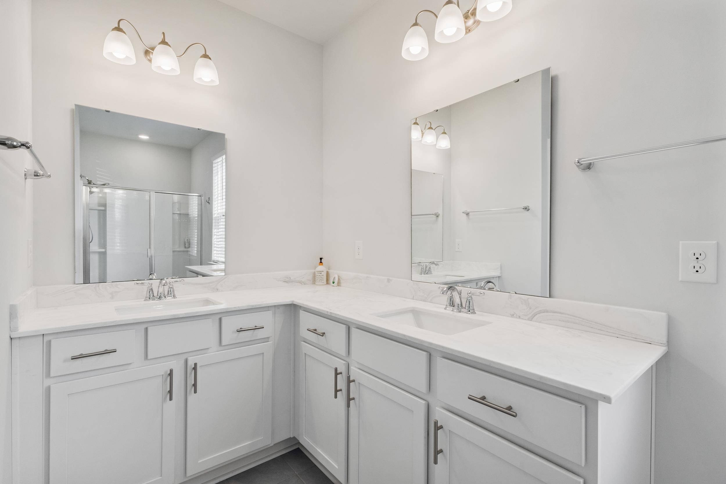 2053 Ainsley Dr. Property Photo 18