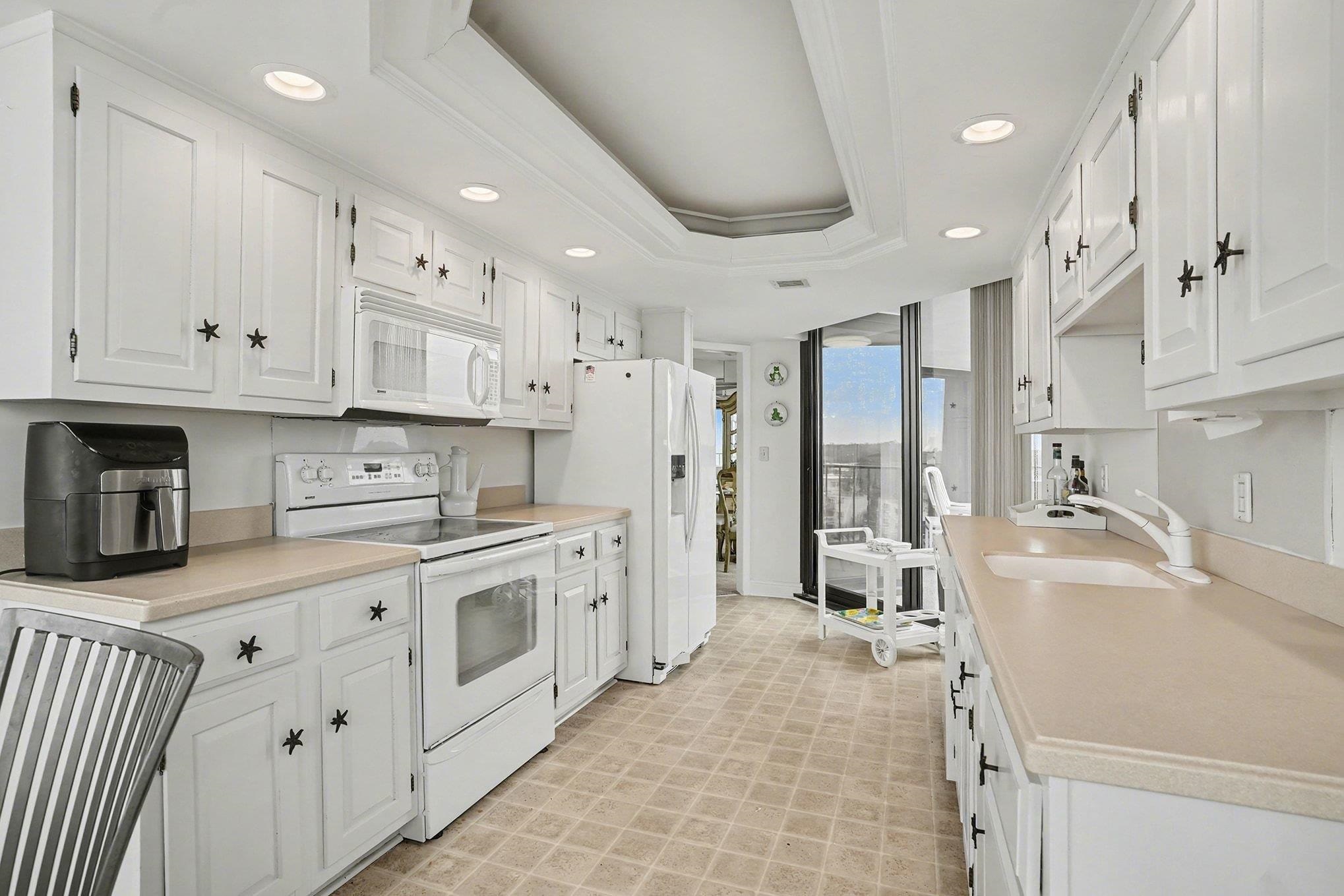 9650 Shore Dr. Property Photo 10