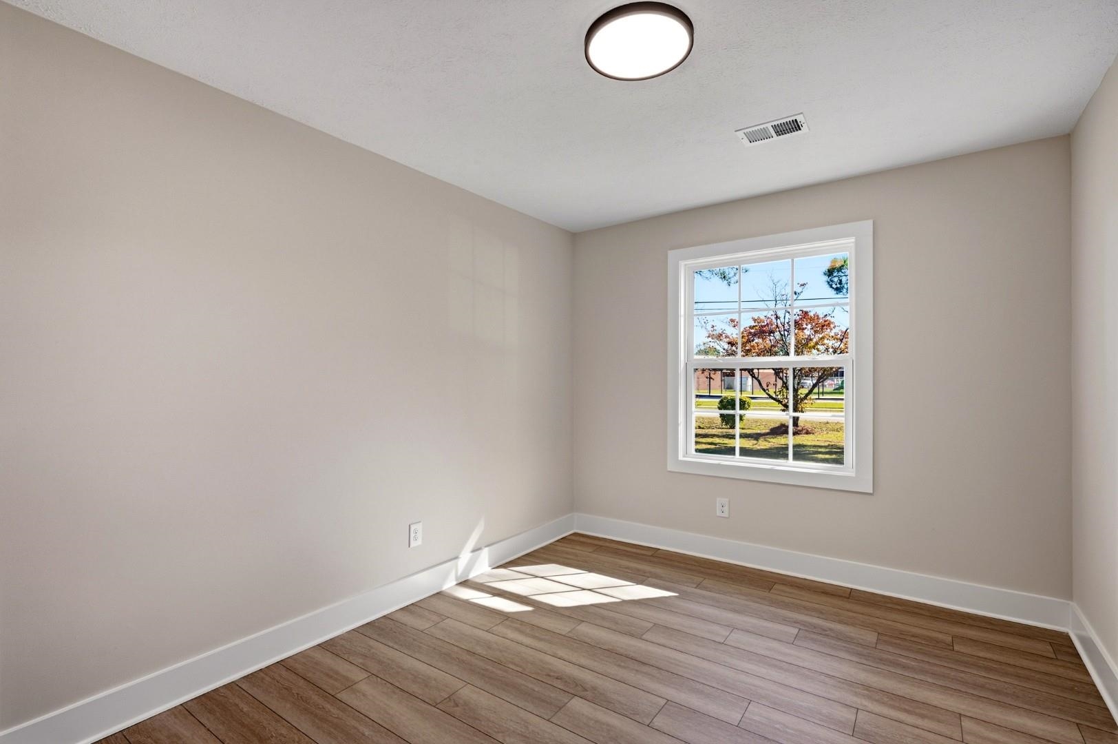 1804 Maple Ave. Property Photo 17