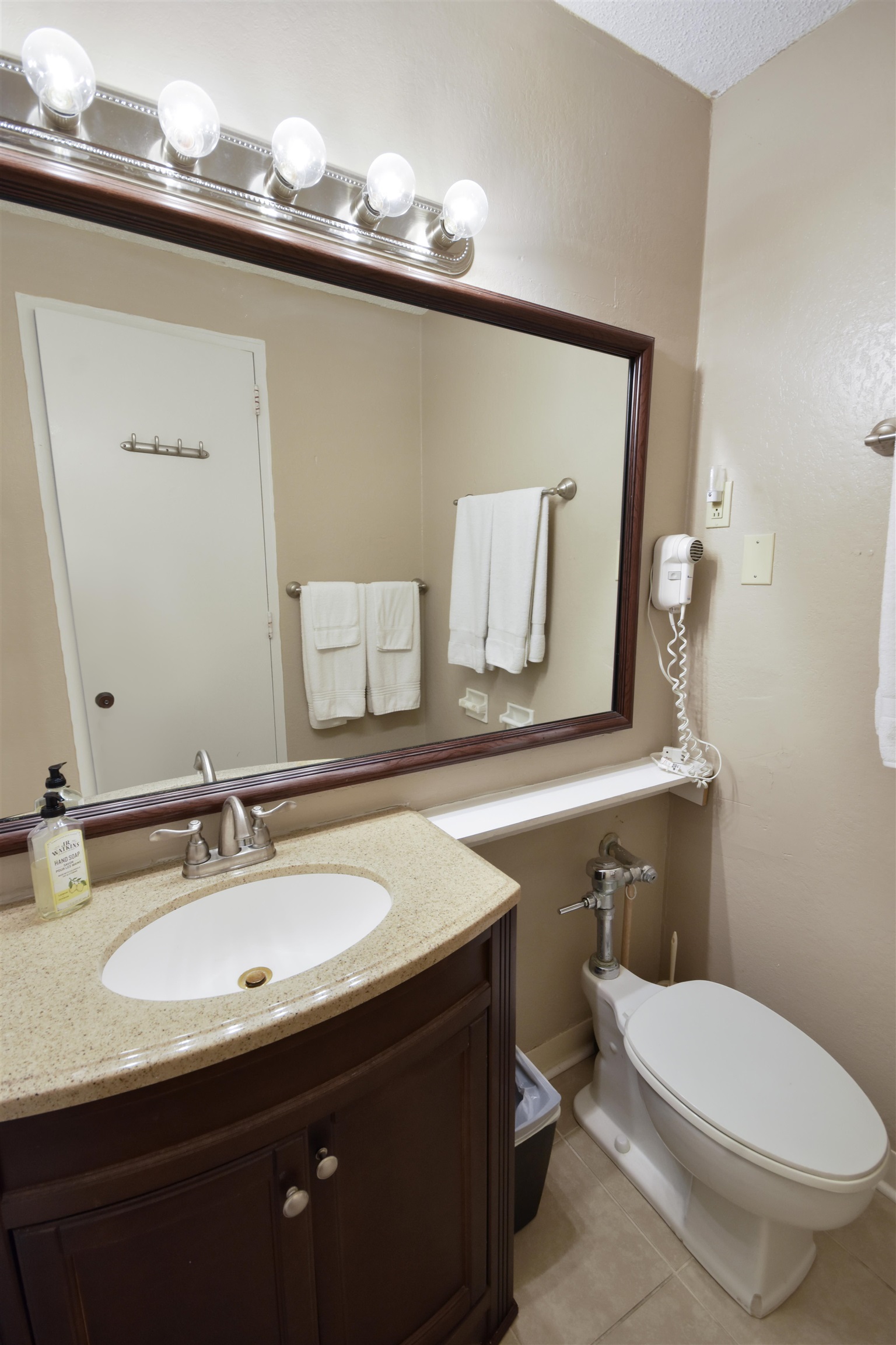 6803 N Ocean Blvd. Property Photo 11