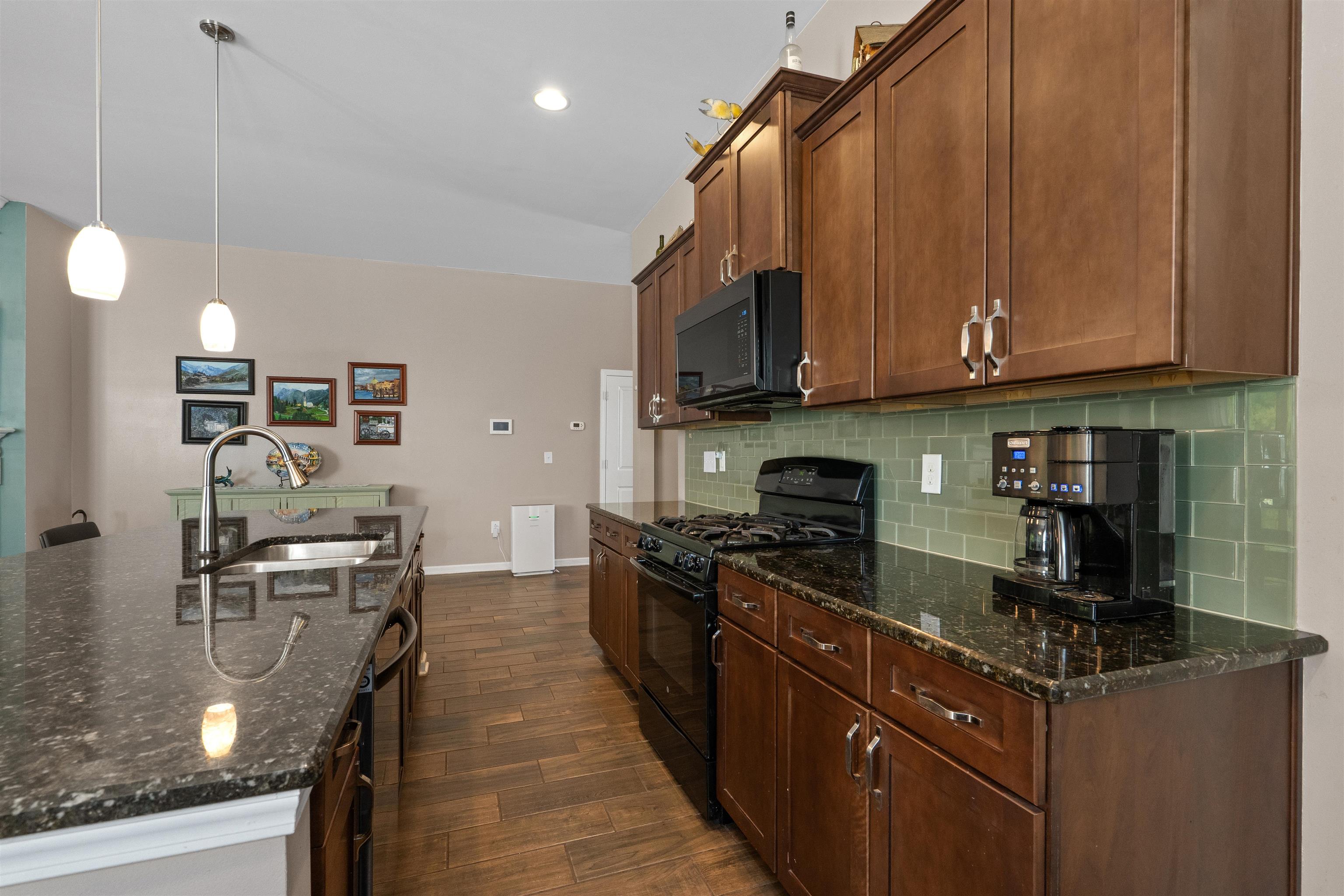 4300 Livorn Loop Property Photo 15