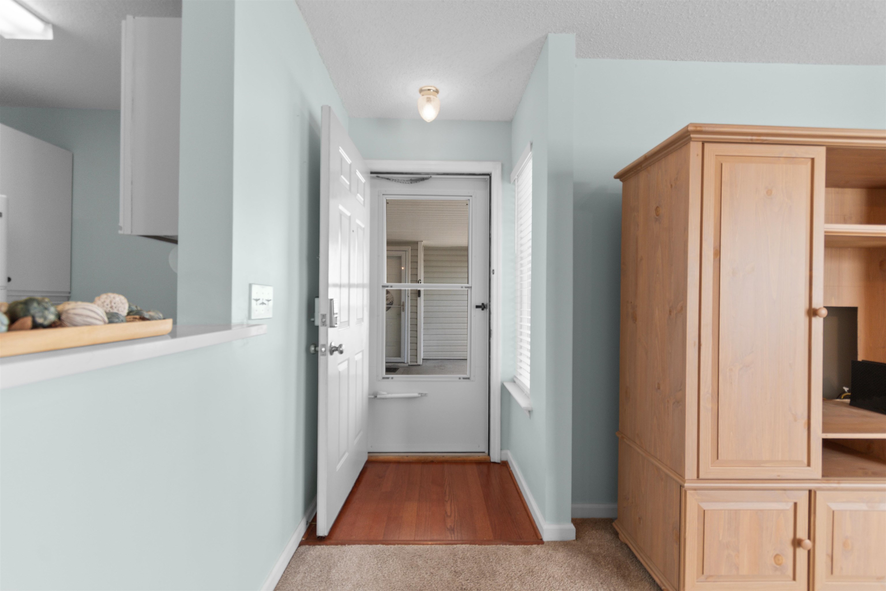 2268 Essex Dr. Property Photo 2