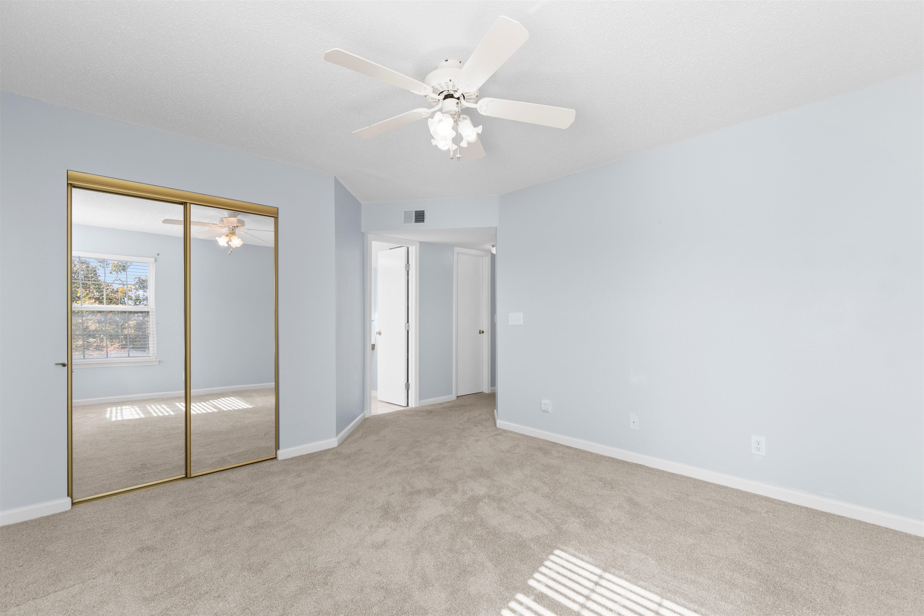 2268 Essex Dr. Property Photo 14