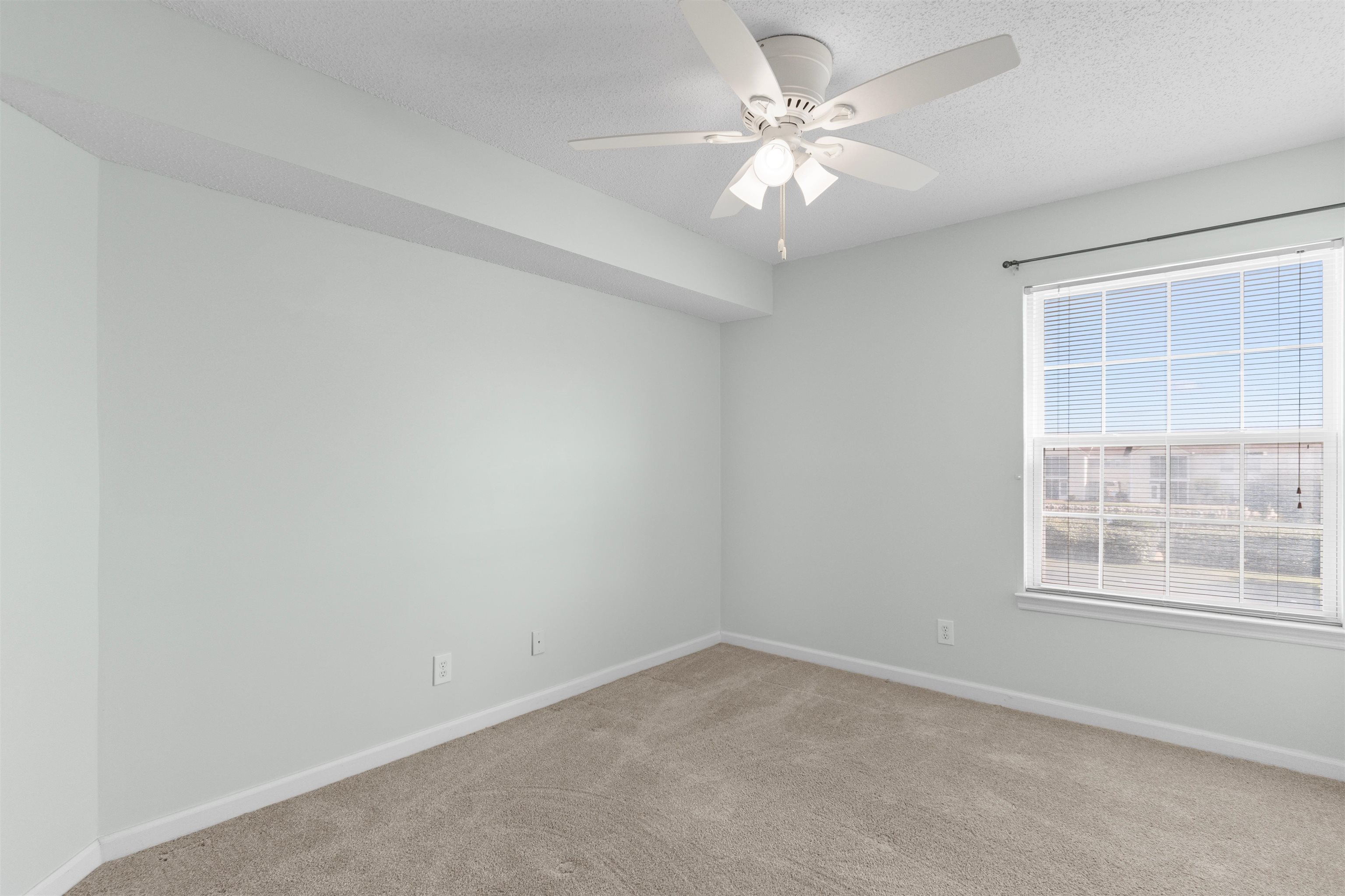 2268 Essex Dr. Property Photo 15