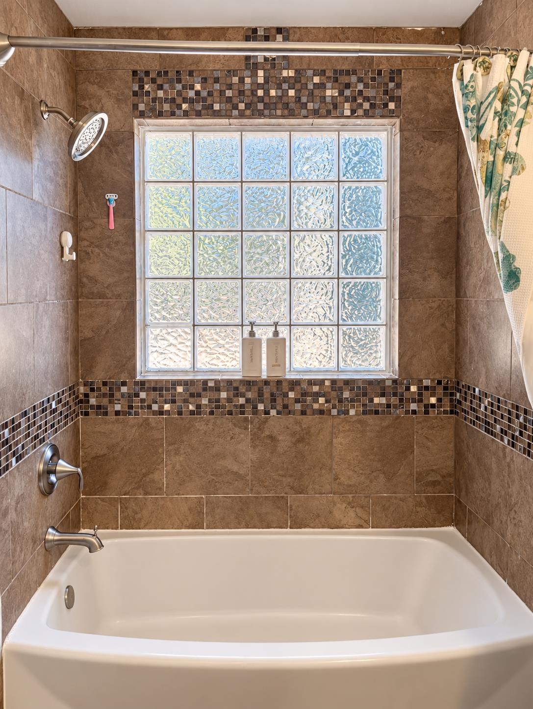 2427 Huntington Circle Property Photo 8