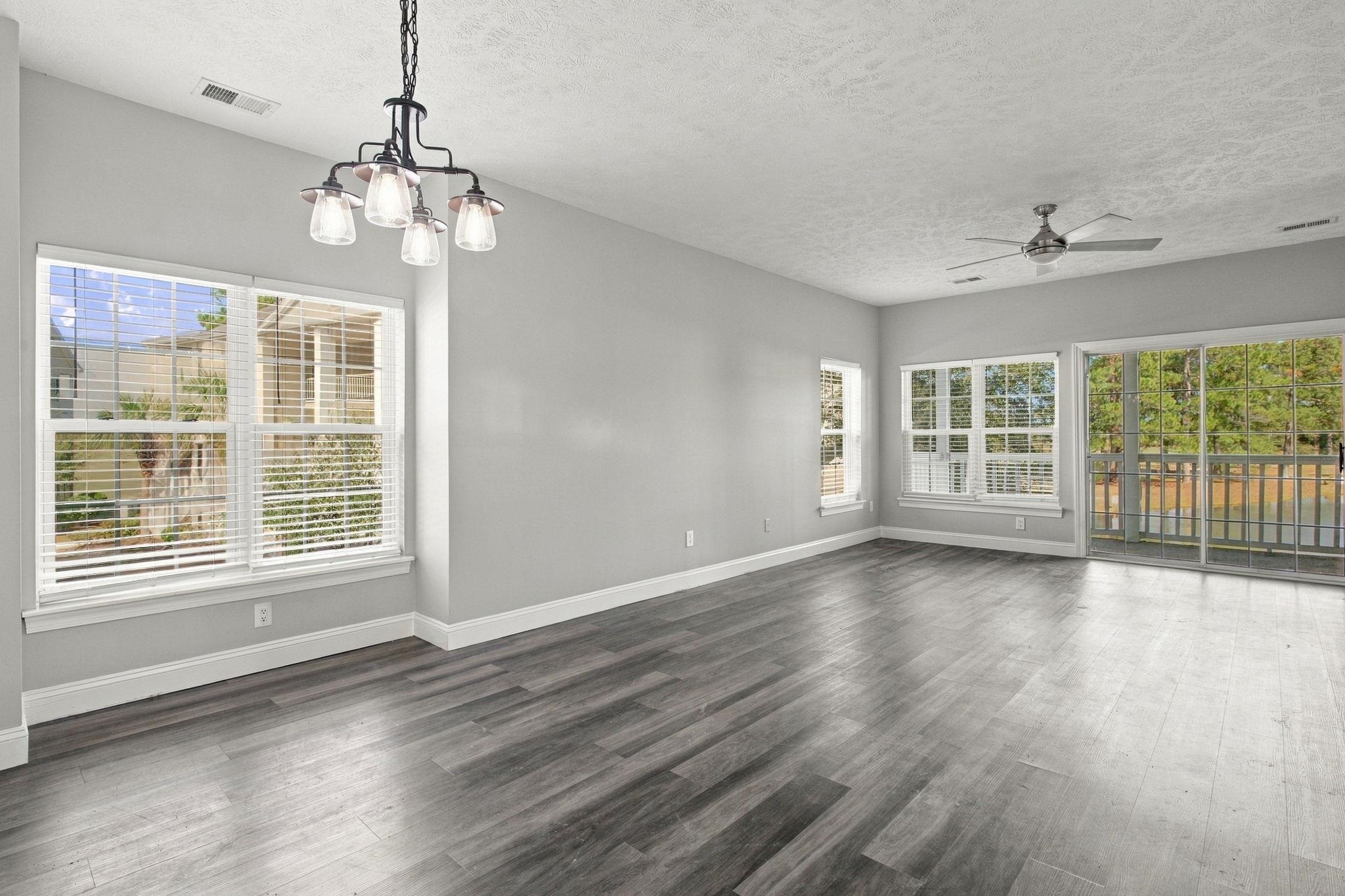 5090 Windsor Green Way Property Photo 4