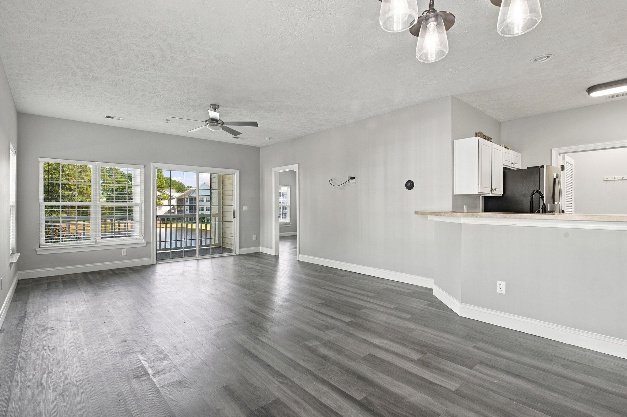 5090 Windsor Green Way Property Photo 6